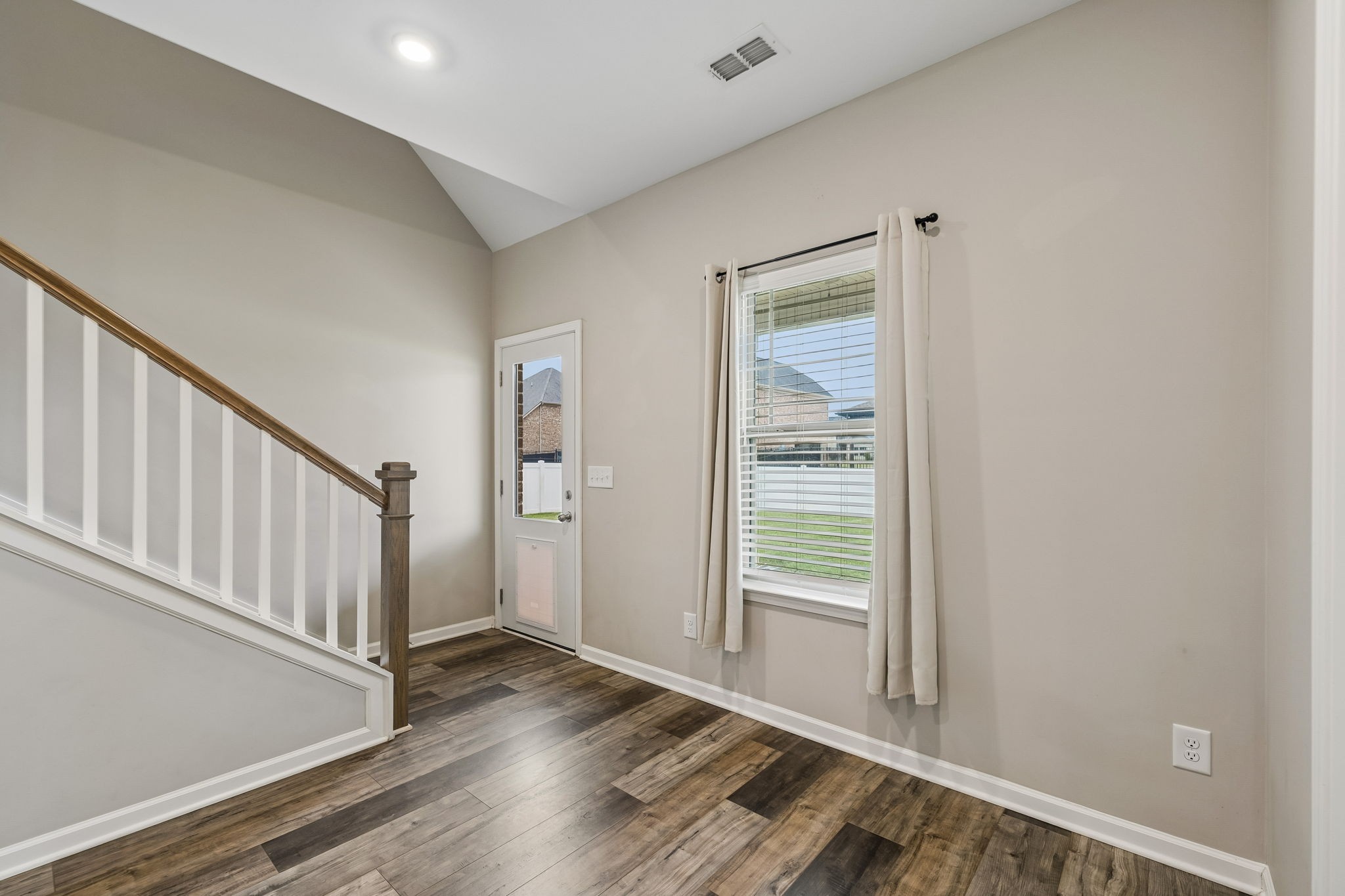 606 Golden Eagle Ct Property Photo 23