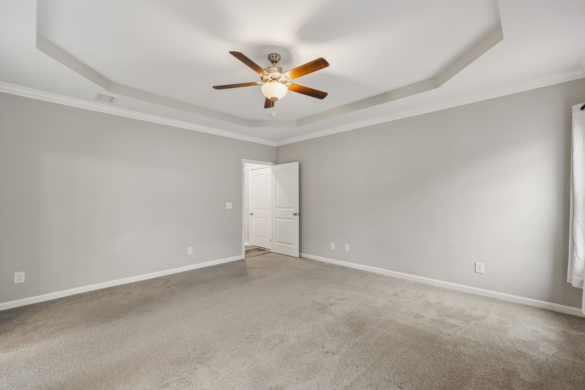 606 Golden Eagle Ct Property Photo 32