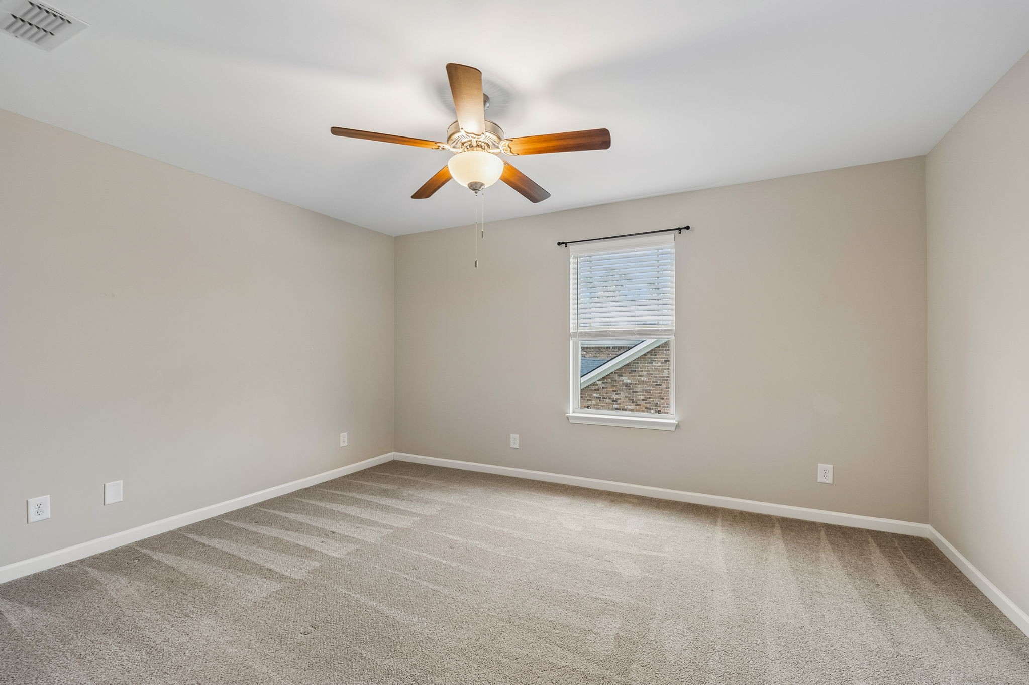 606 Golden Eagle Ct Property Photo 40