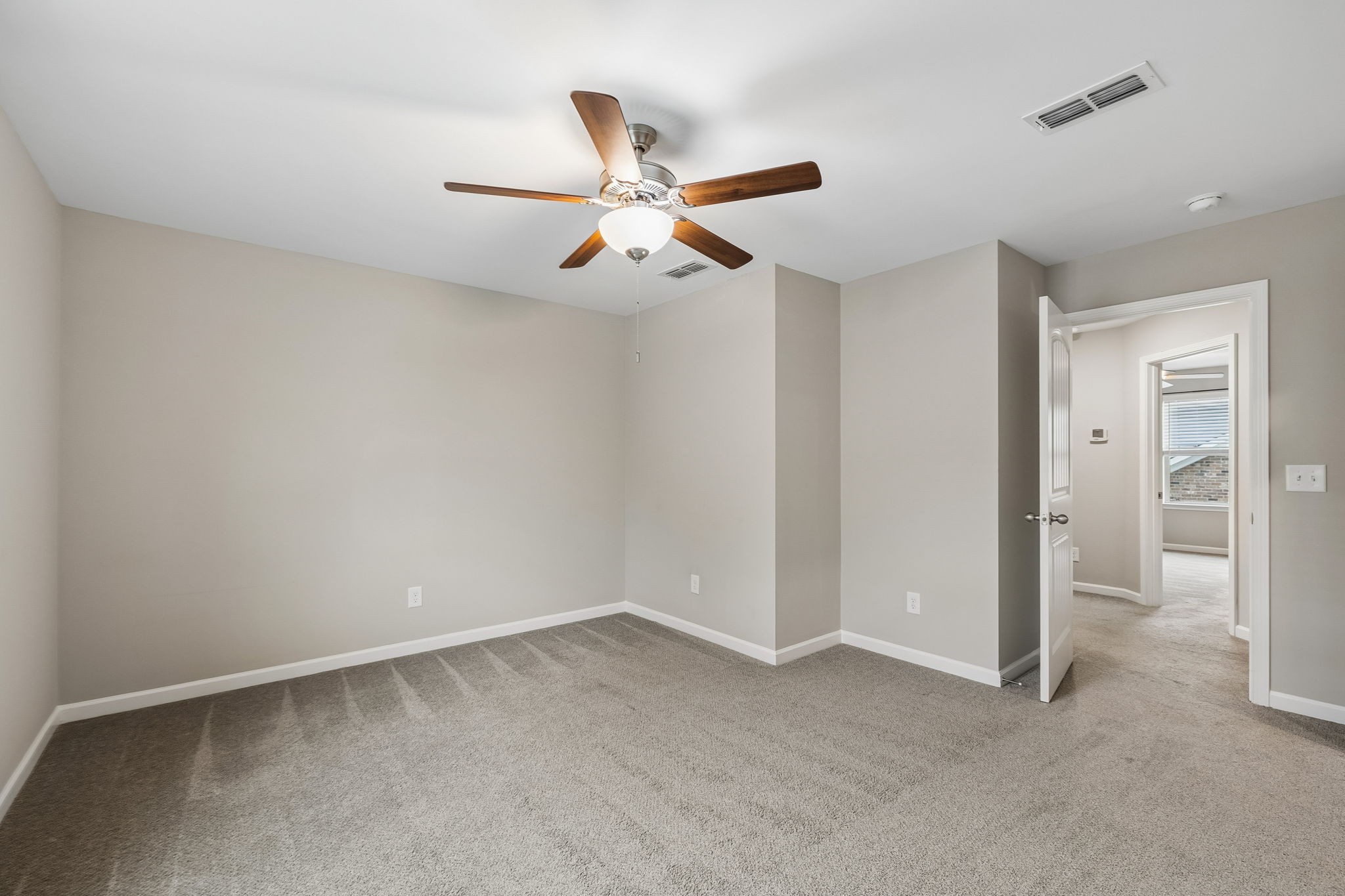 606 Golden Eagle Ct Property Photo 47