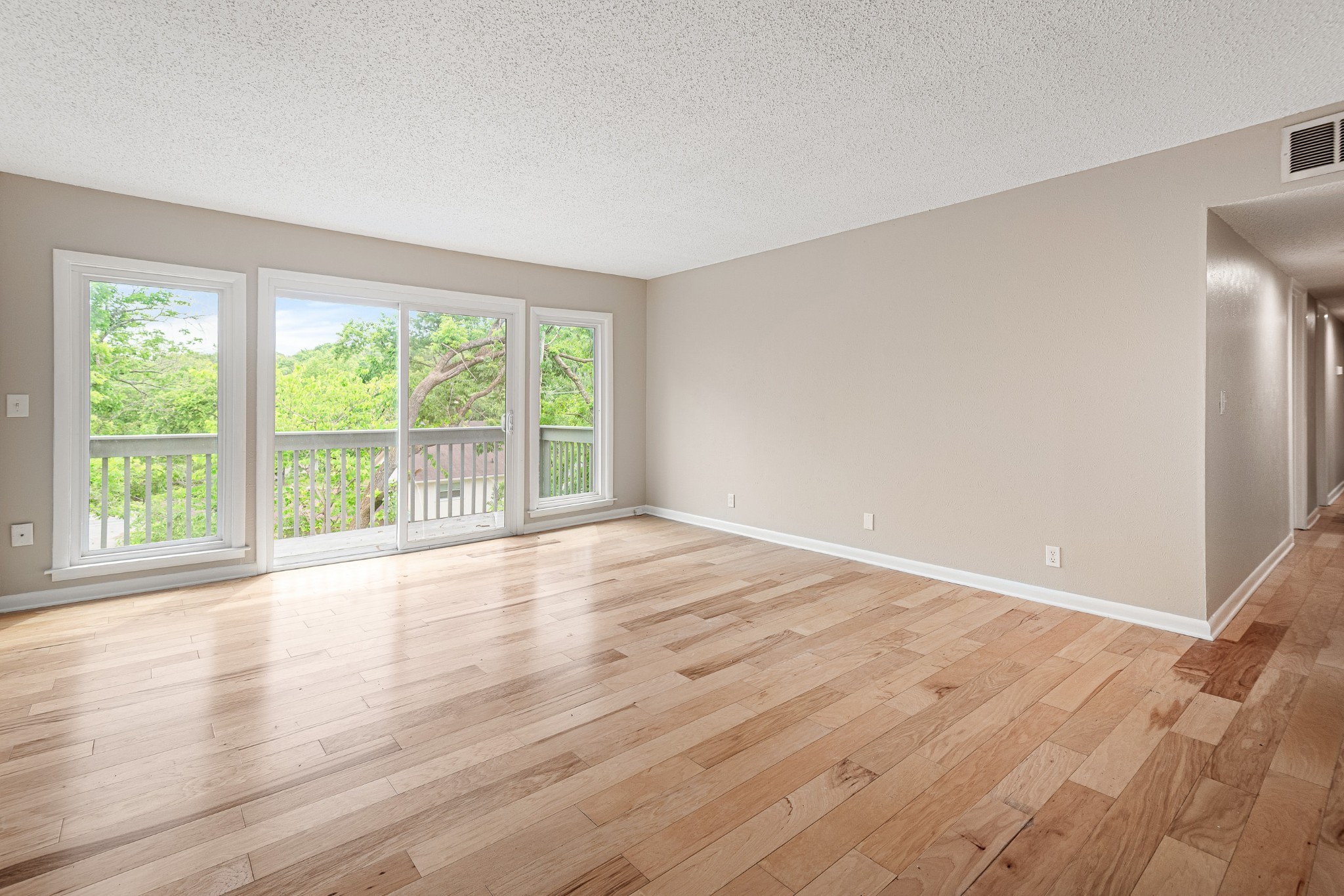 21 Vaughns Gap Rd Property Photo 1