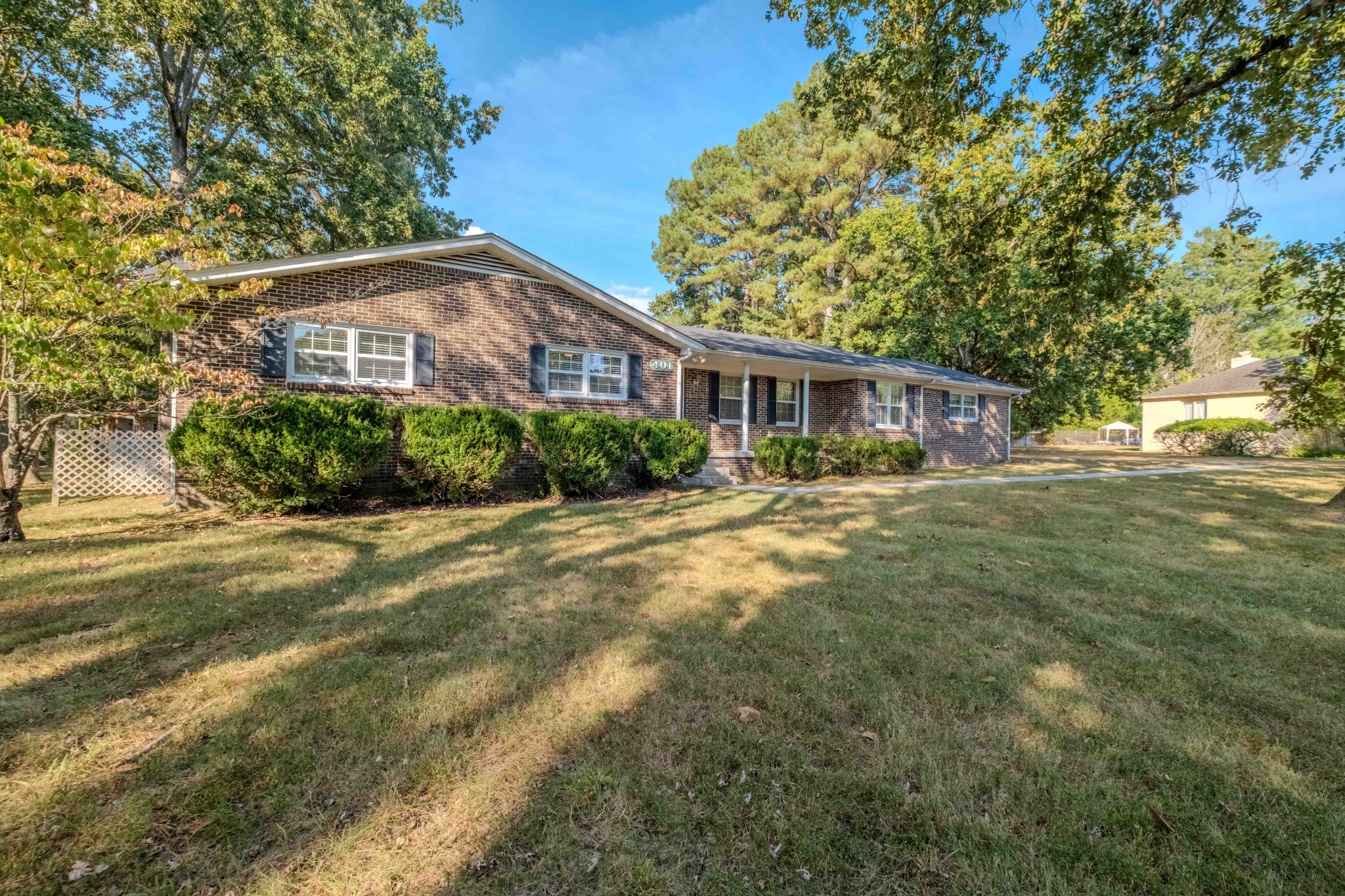 401 Twelve Oaks Rd Property Photo 1