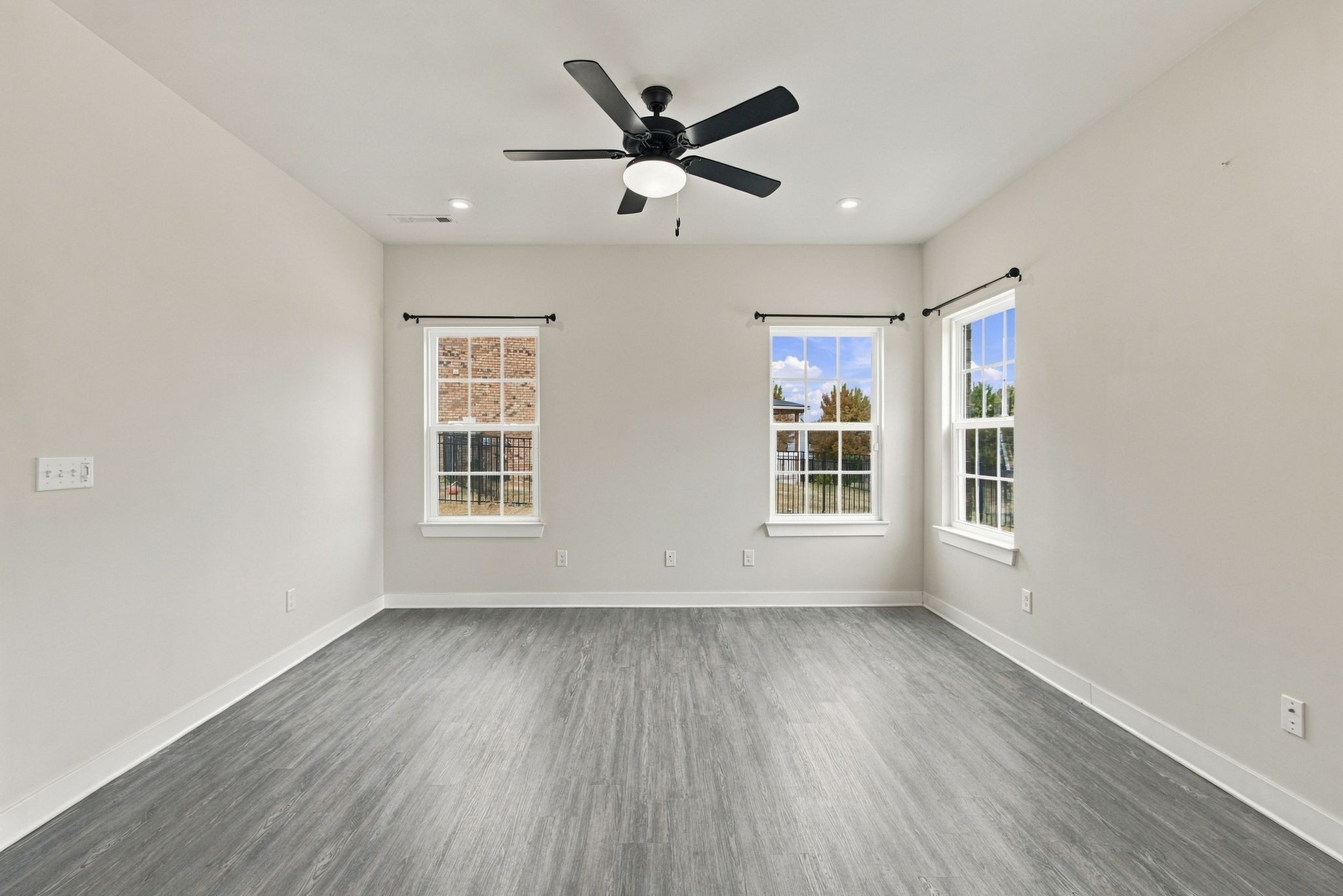 304 Finnegan Ct Property Photo 7
