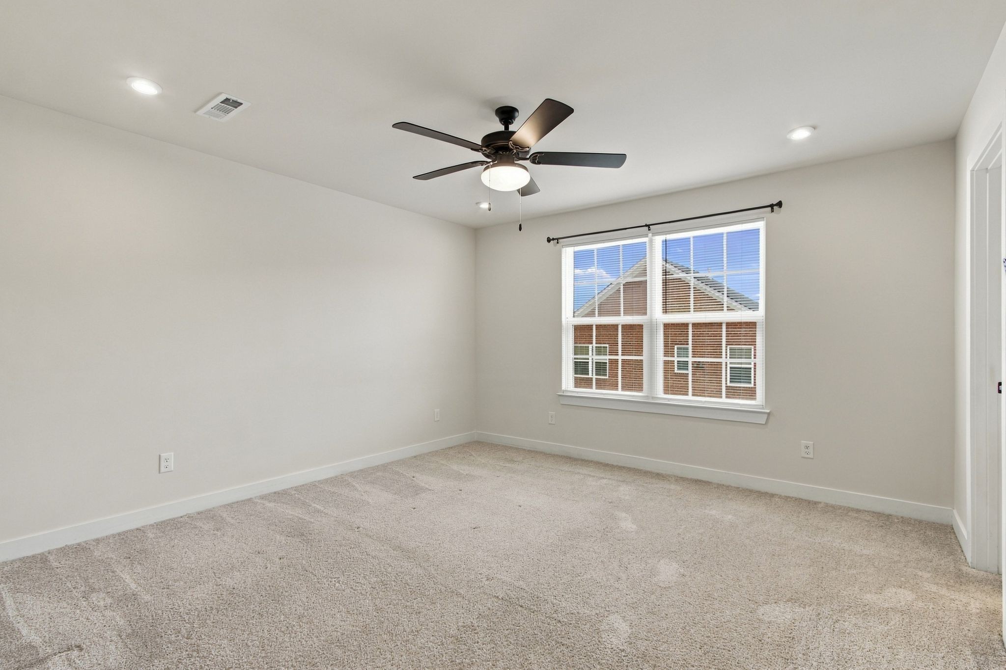 304 Finnegan Ct Property Photo 18