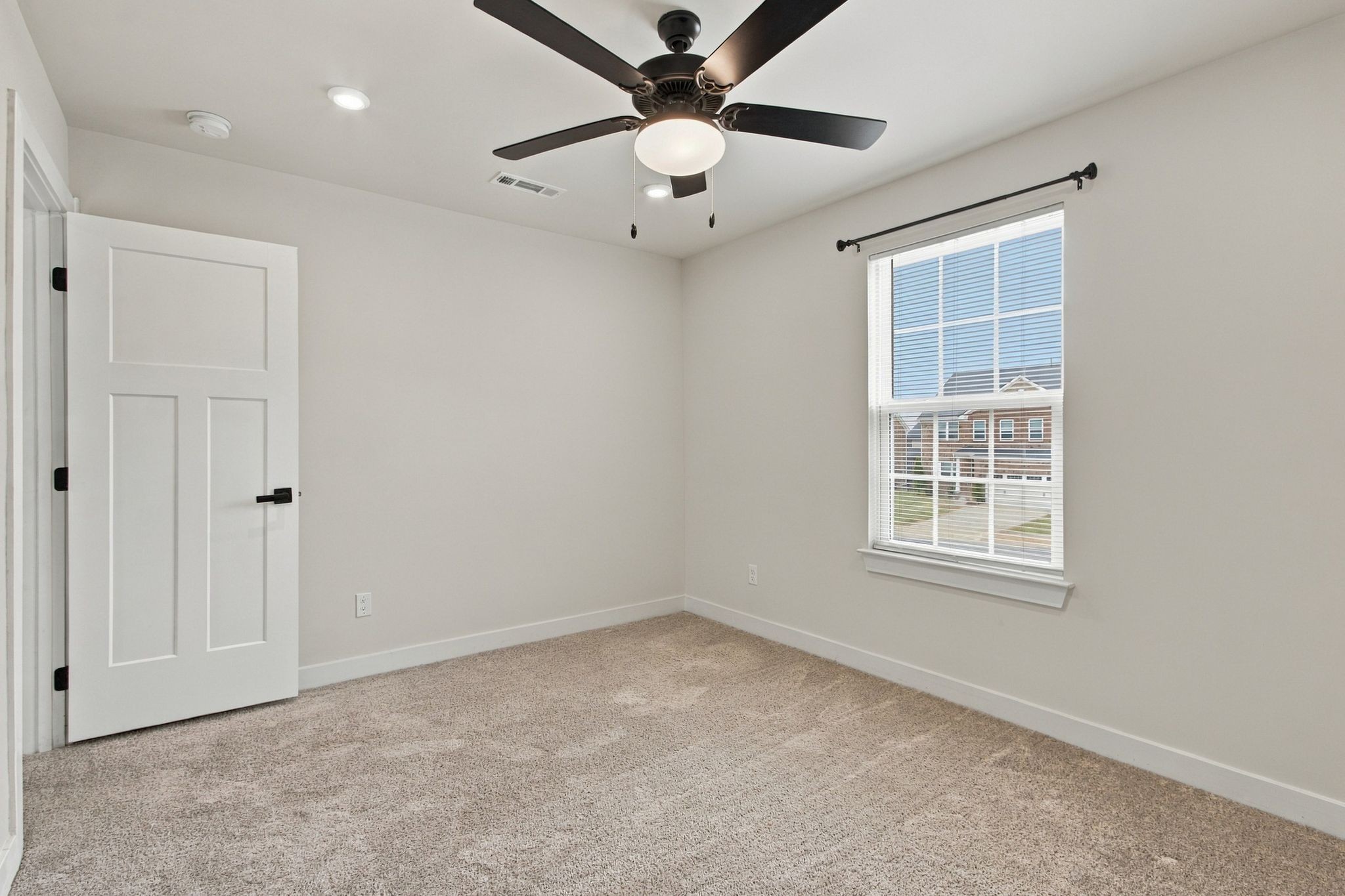 304 Finnegan Ct Property Photo 25