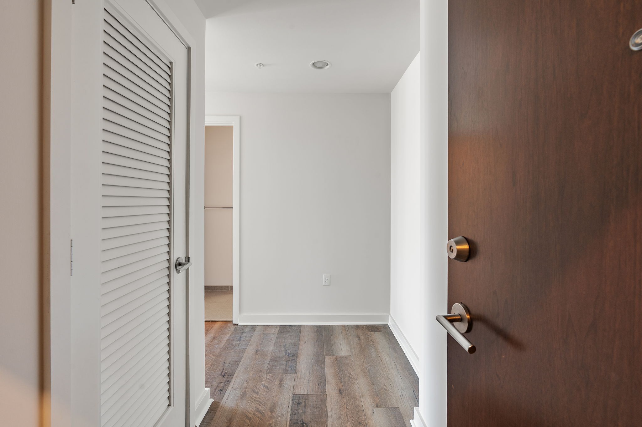 1212 Laurel St Property Photo 4