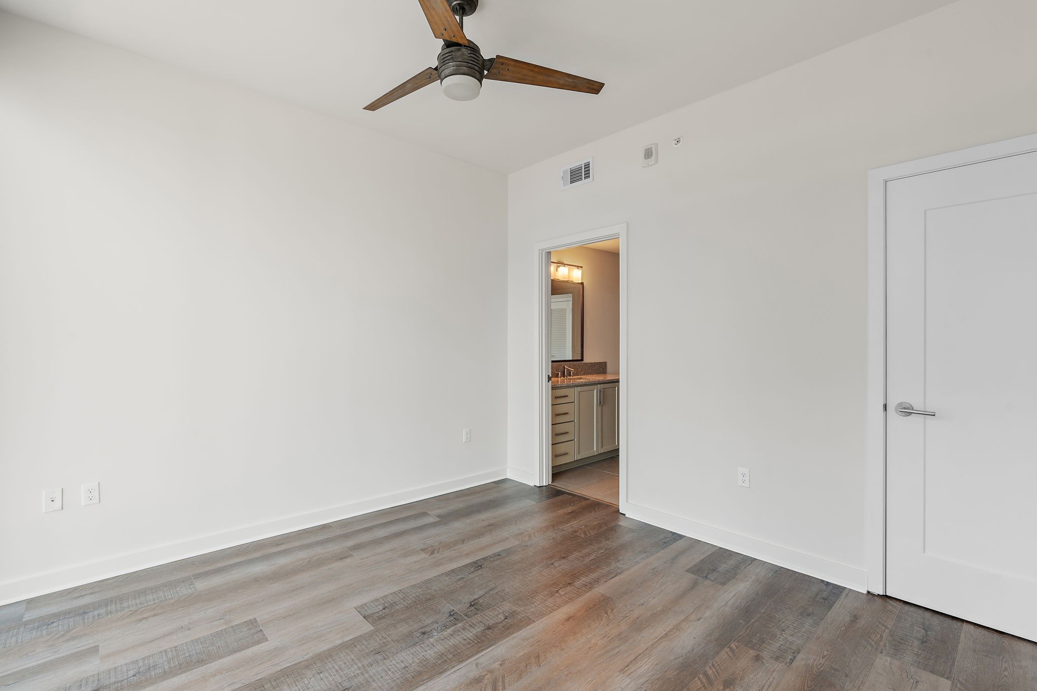 1212 Laurel St Property Photo 25