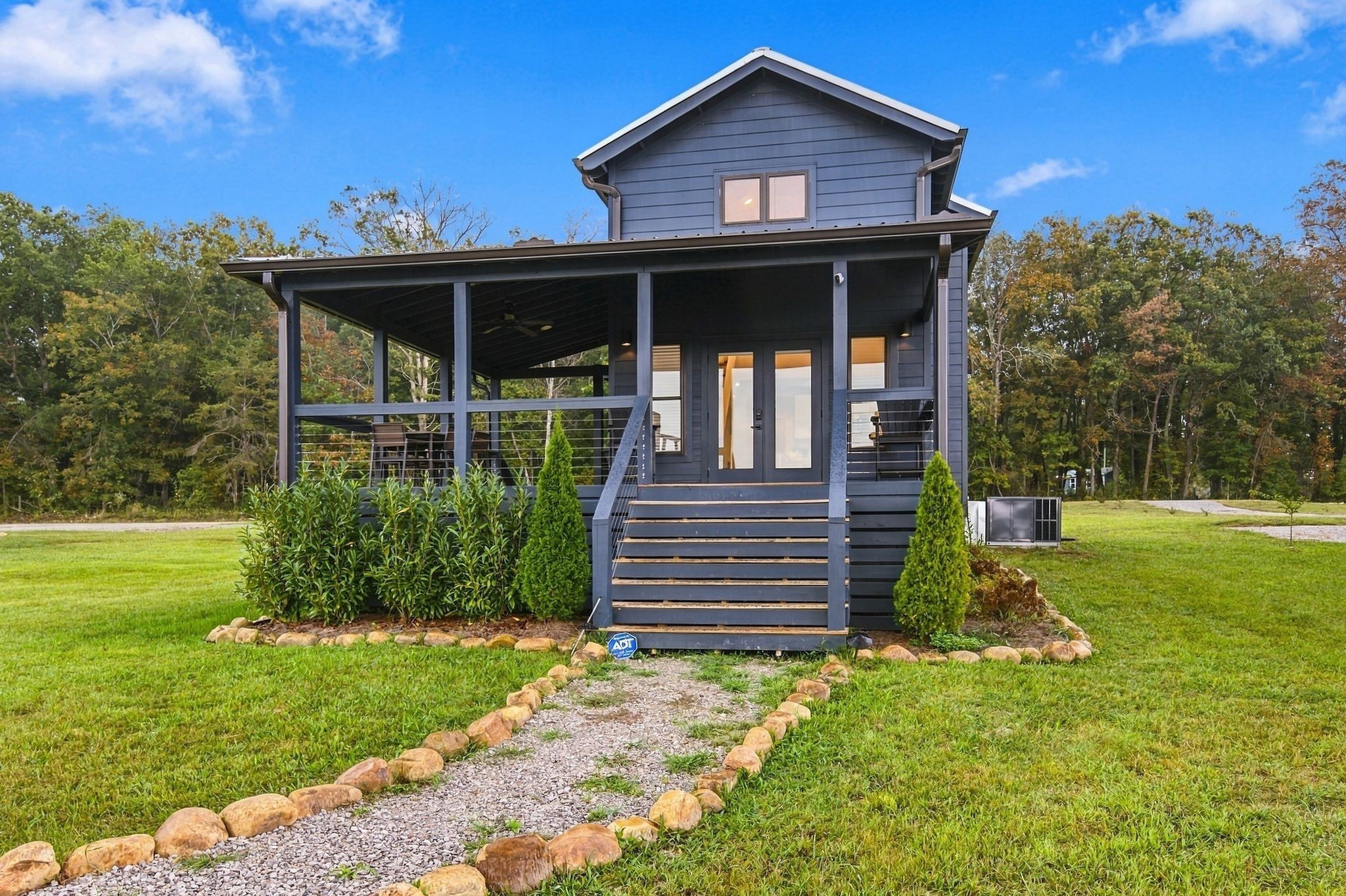 113 Shoreside Ct Property Photo 1