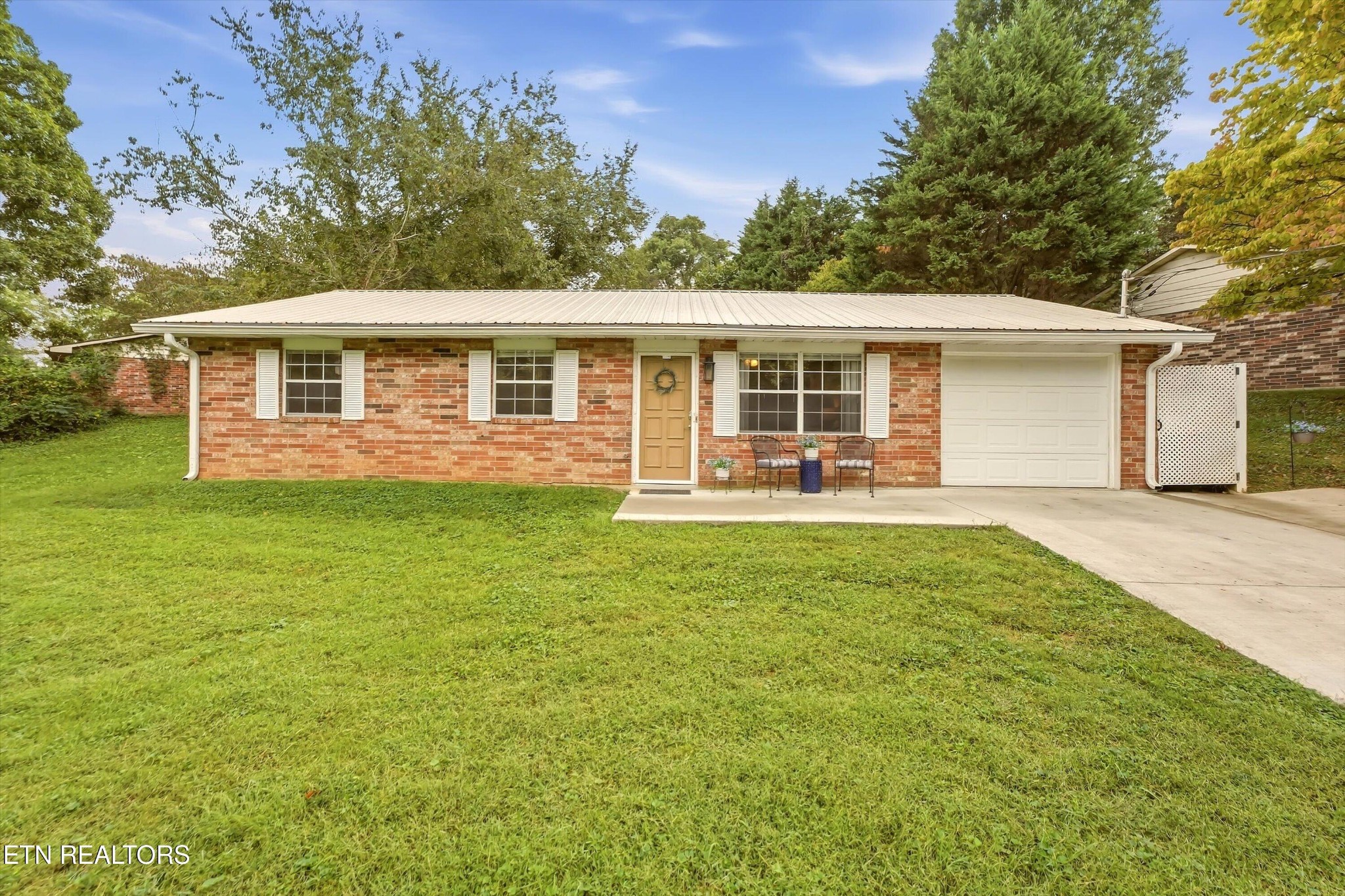 5608 Ridgetop Rd Property Photo 2