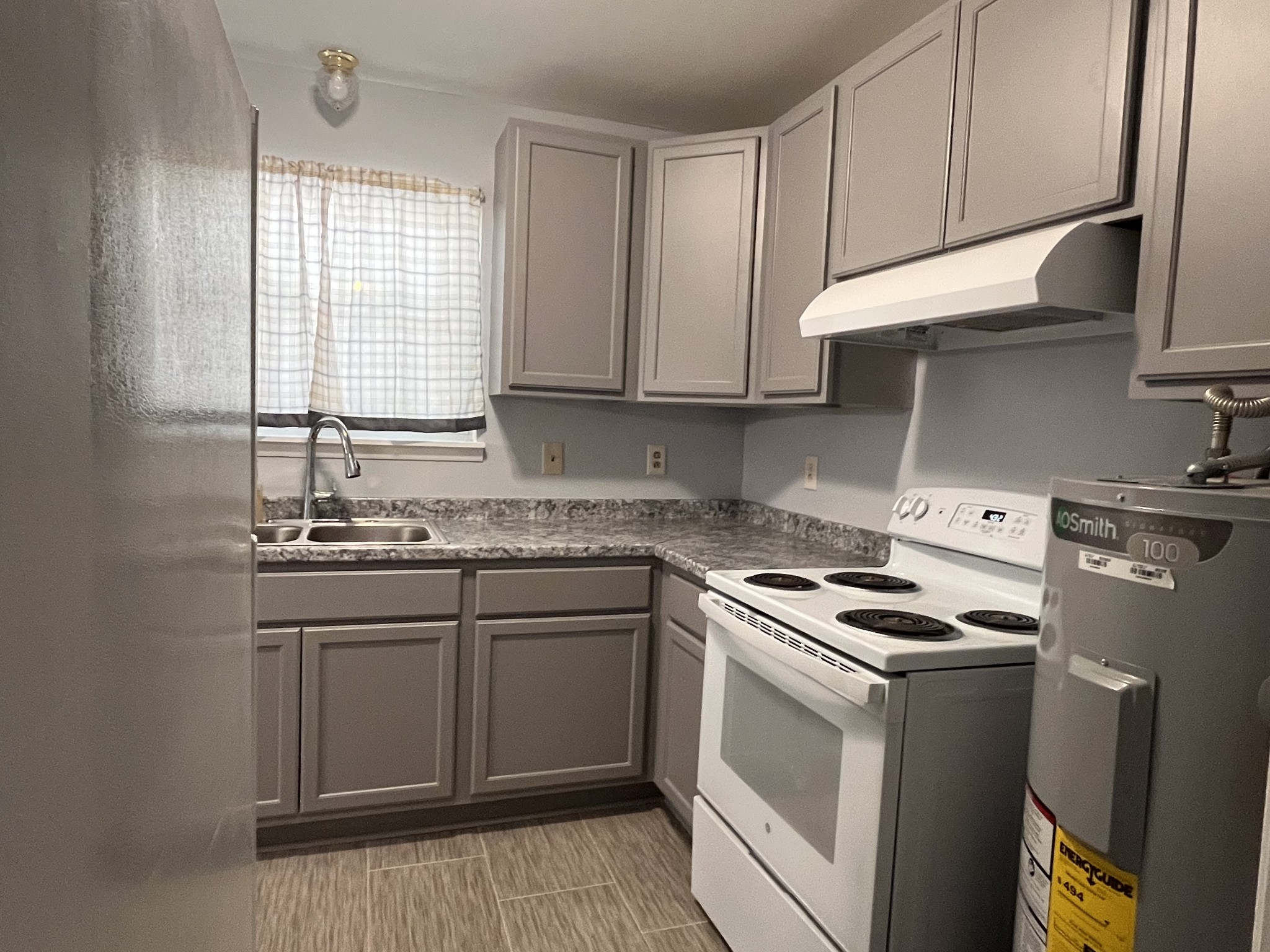 2223 Sycamore Cir Property Photo 4