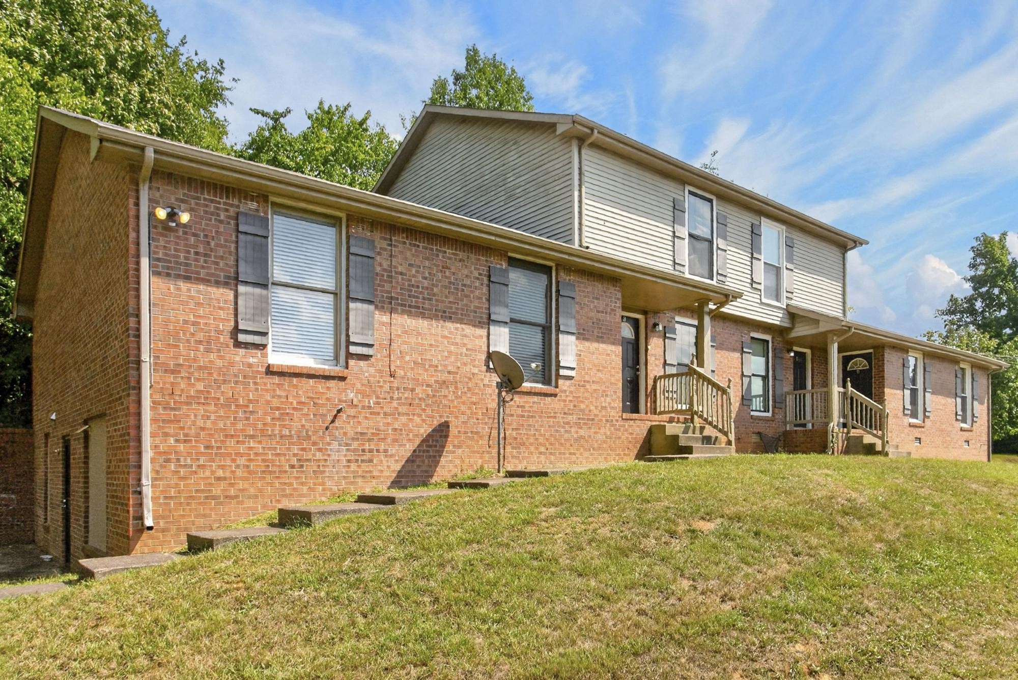 1681 Baltimore Dr Property Photo 3