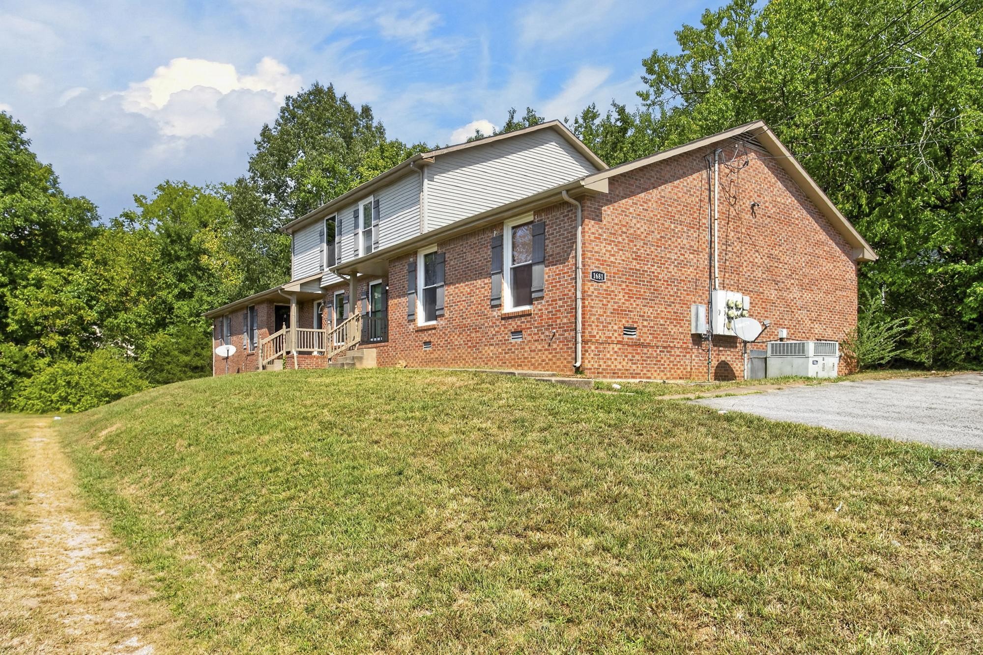 1681 Baltimore Dr Property Photo 5
