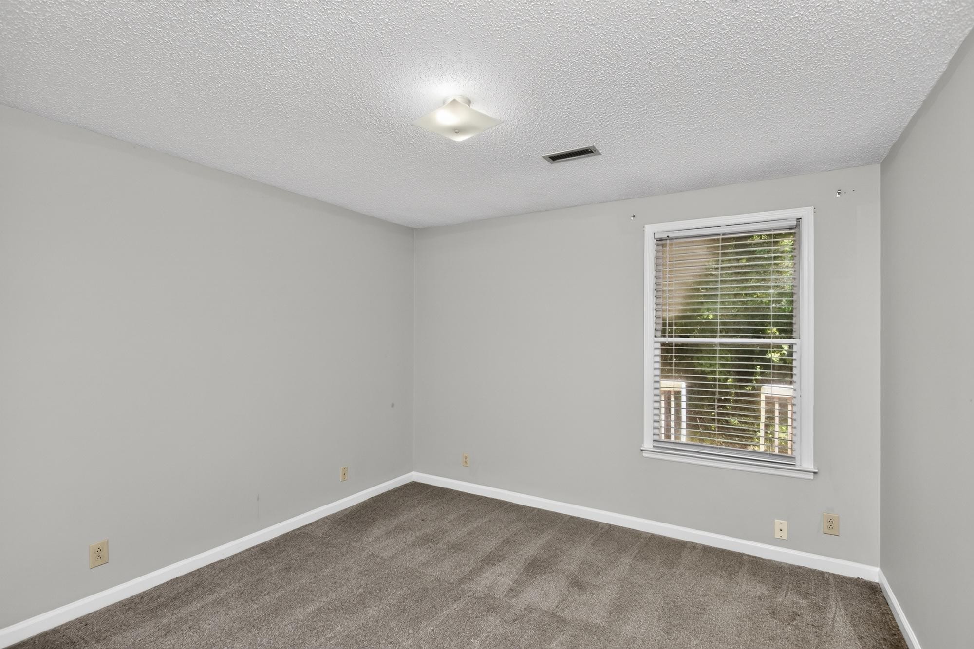 1681 Baltimore Dr Property Photo 15