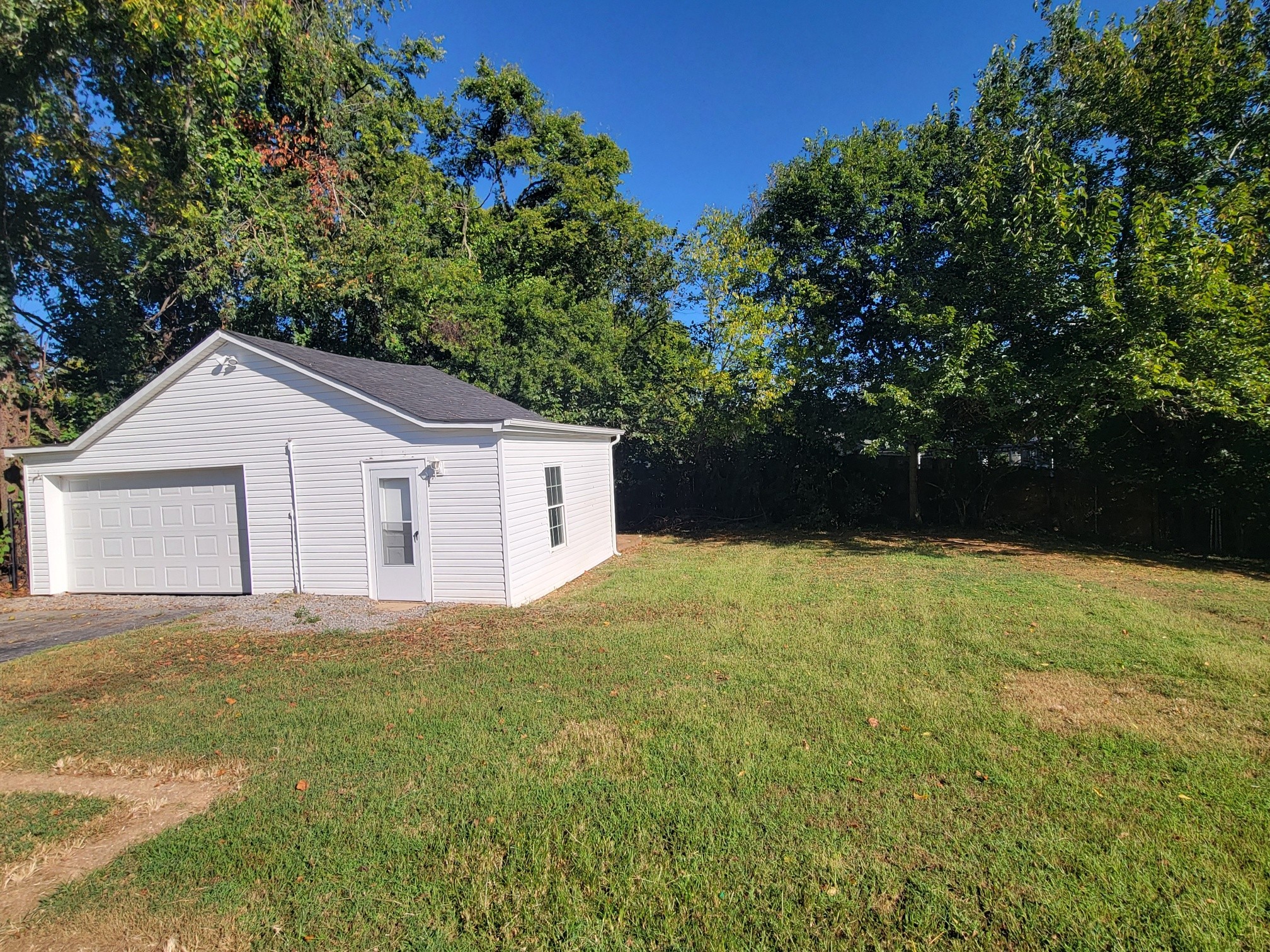 241 Aurora Ave Property Photo 15