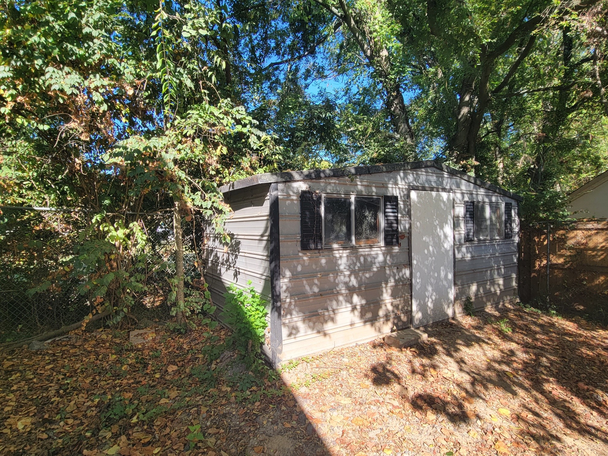 241 Aurora Ave Property Photo 22