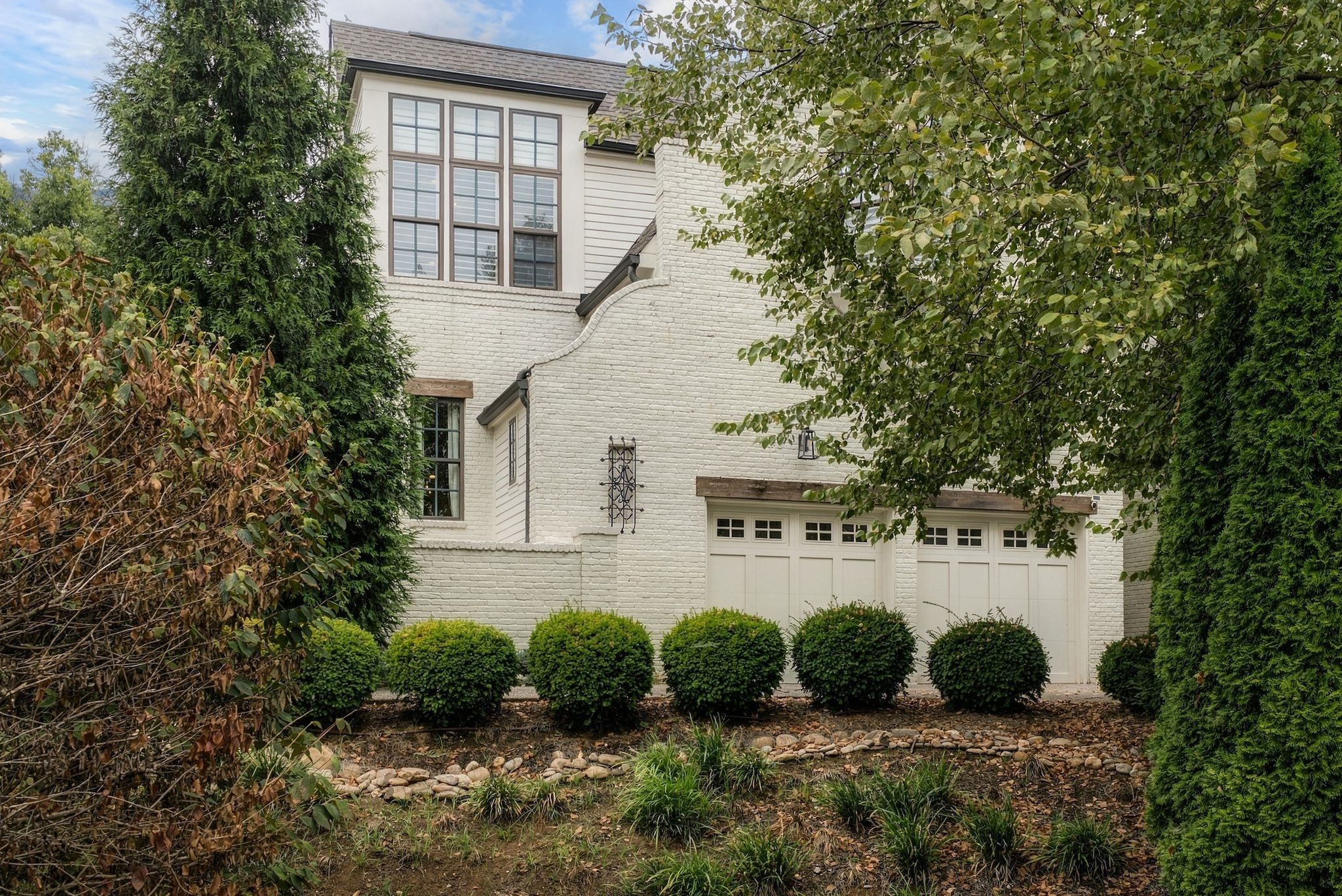 2030 Castleman Dr Property Photo 1