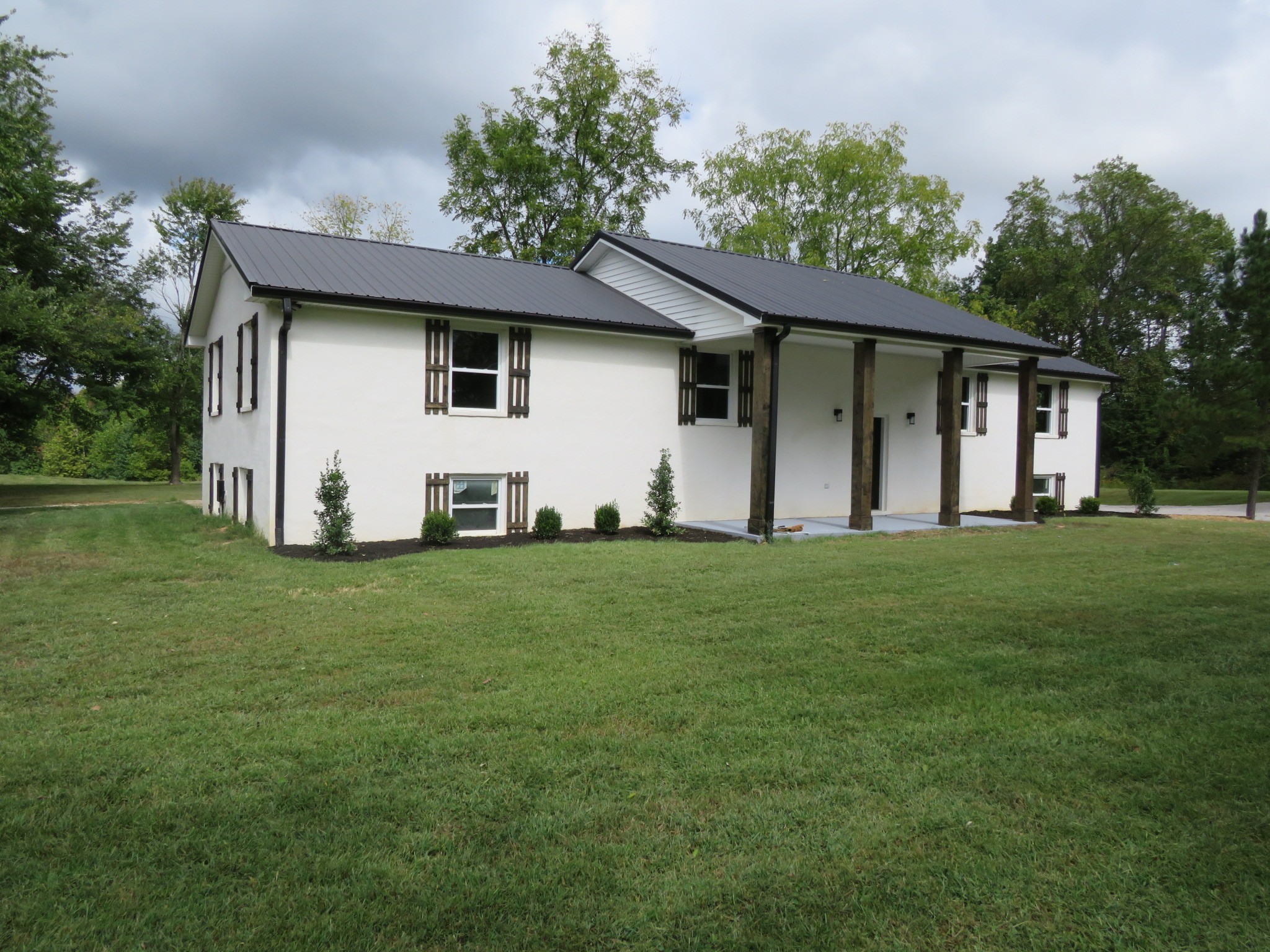 315 Bob Perry Rd Property Photo 1