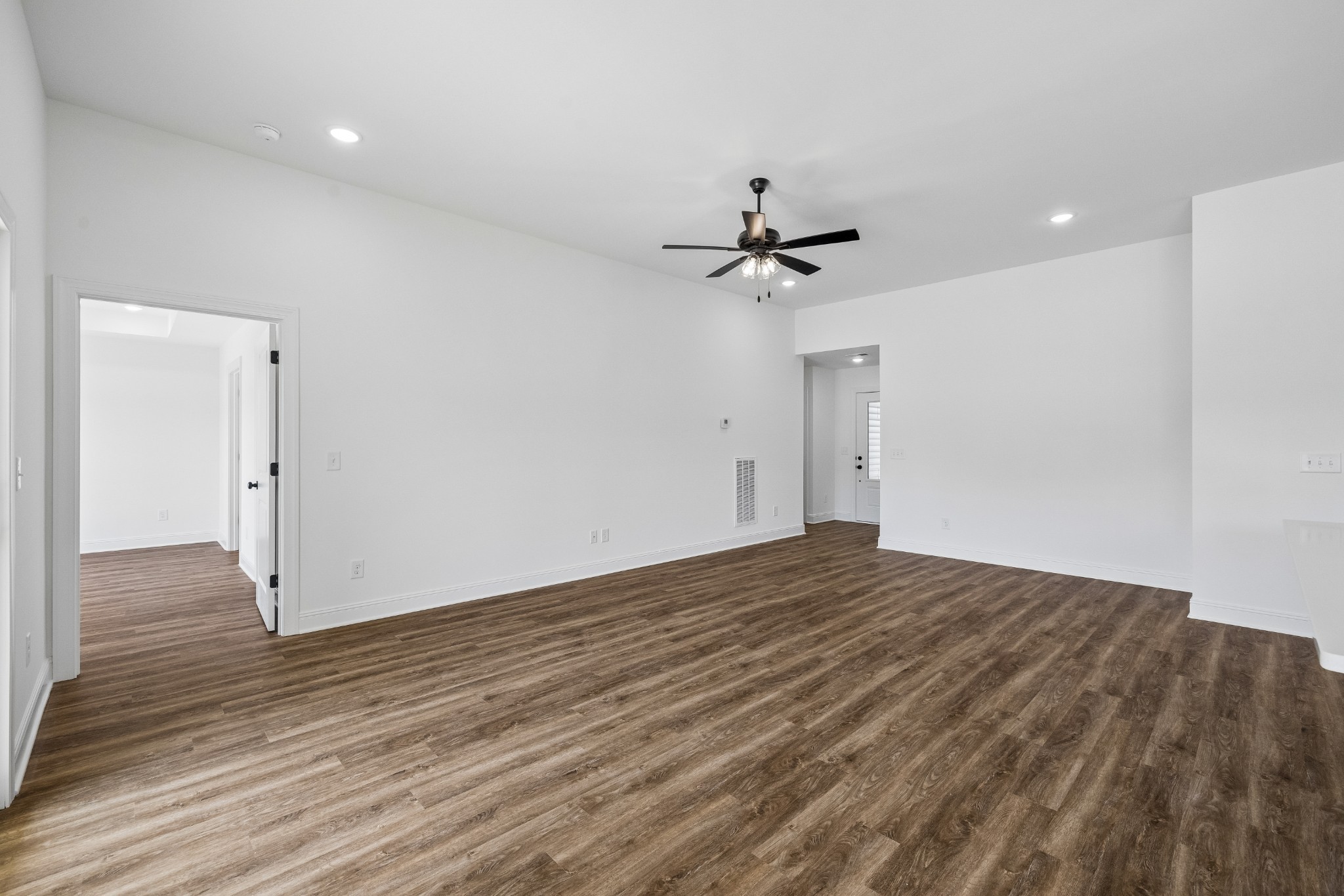 7982 Gideon Rd Property Photo 12