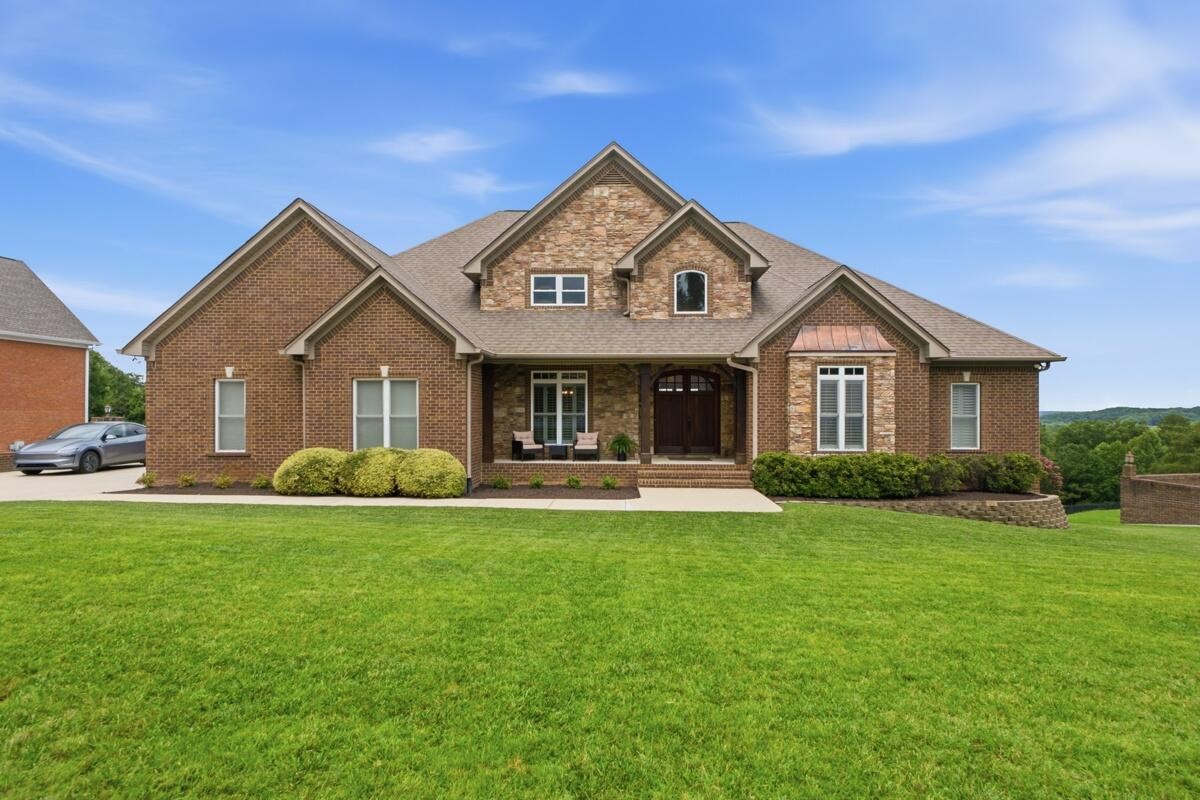 9976 Deer Ridge Drive Property Photo 1