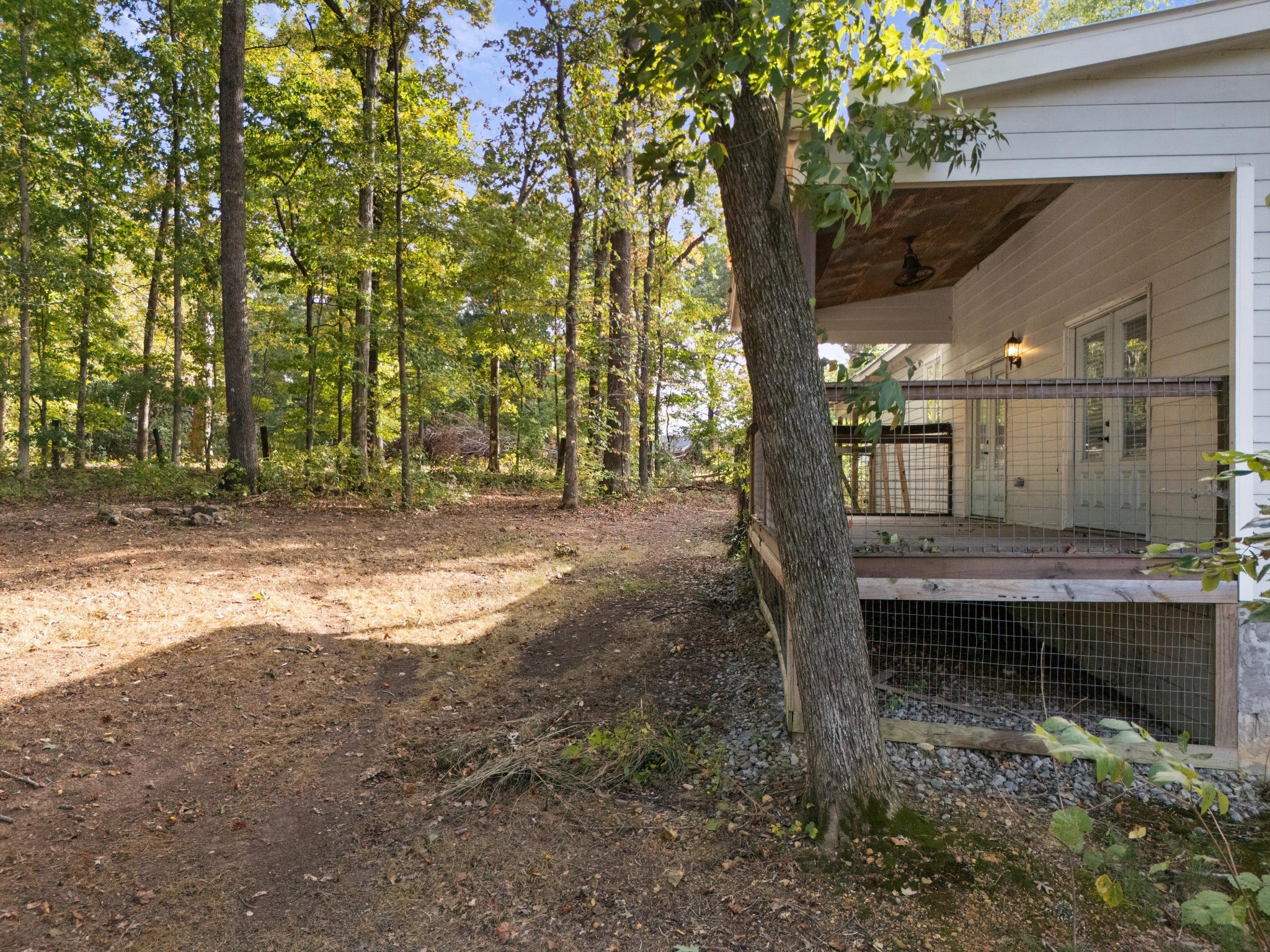 423 Eastside Rd Property Photo 17