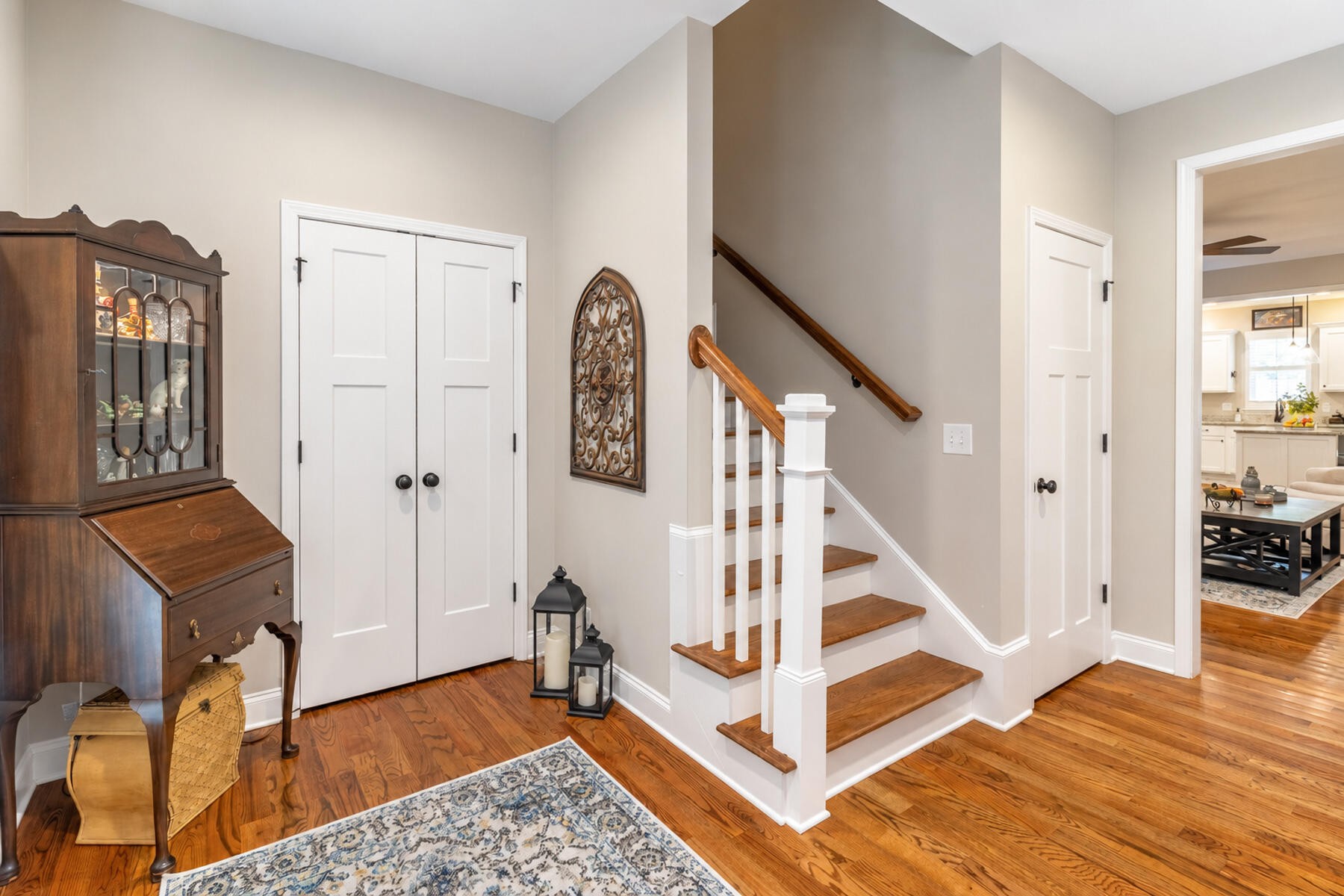 1829 Oakvale Drive Property Photo 2