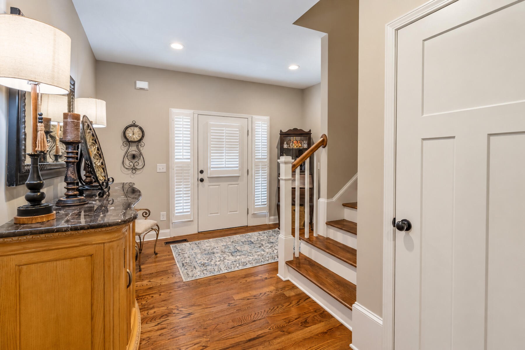 1829 Oakvale Drive Property Photo 3