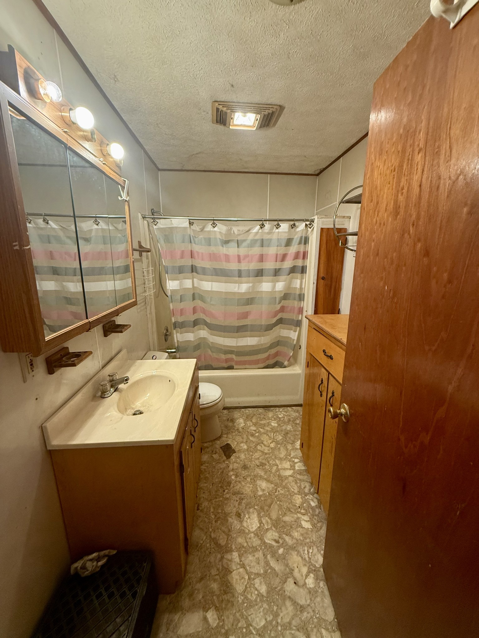 258 Mundy Rd Property Photo 3