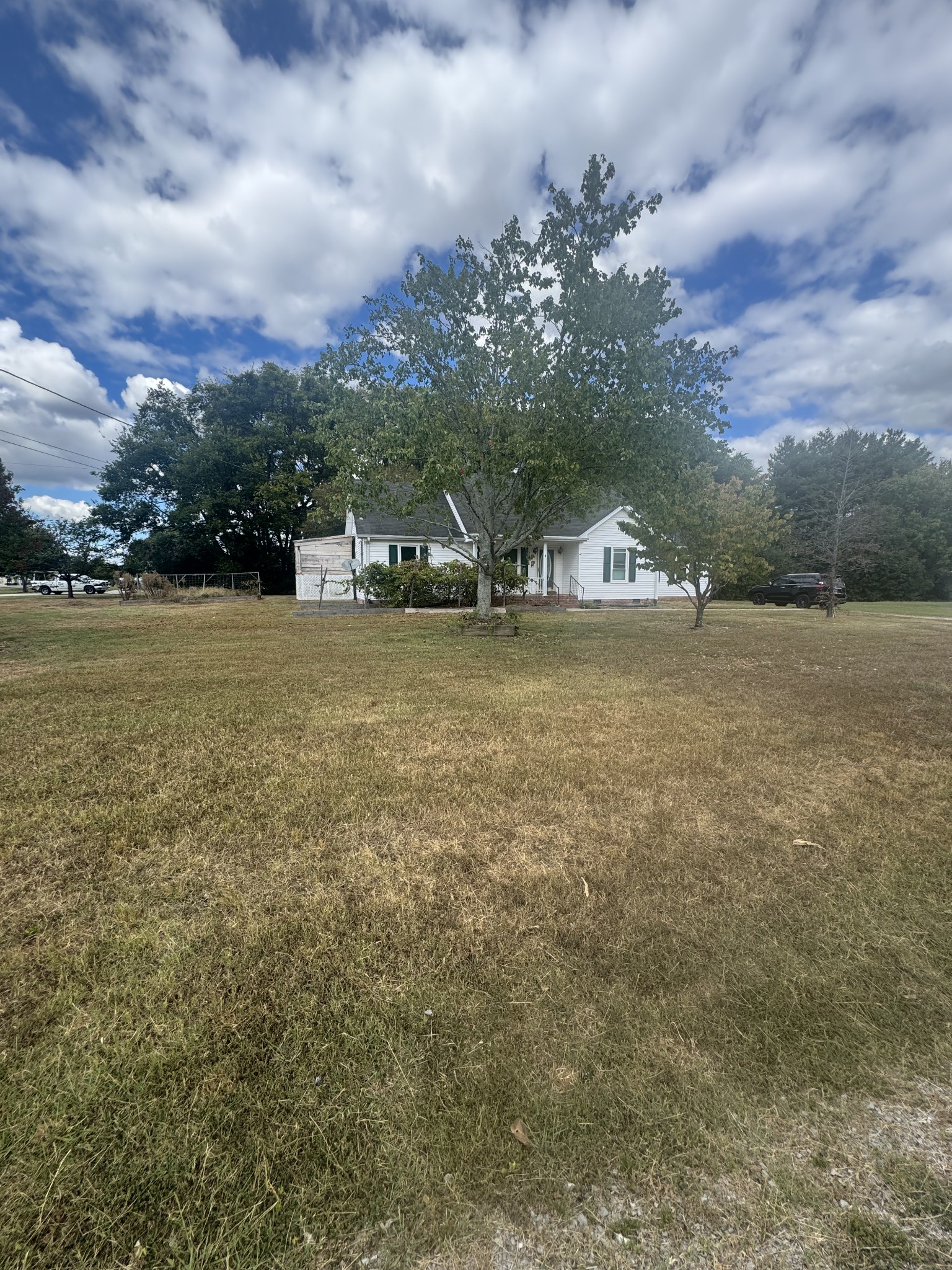 724 Hogan Dr Property Photo 3