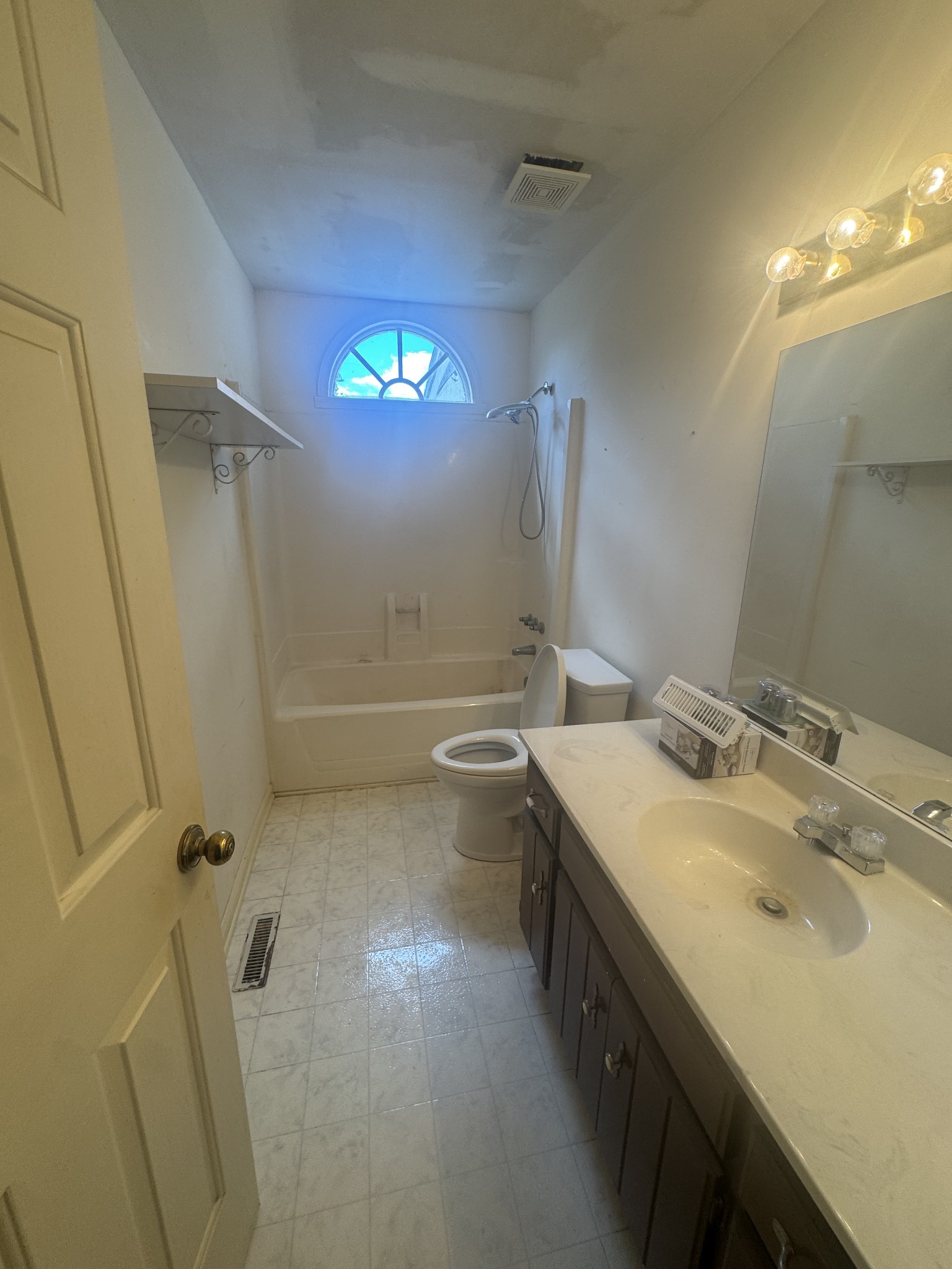 724 Hogan Dr Property Photo 25