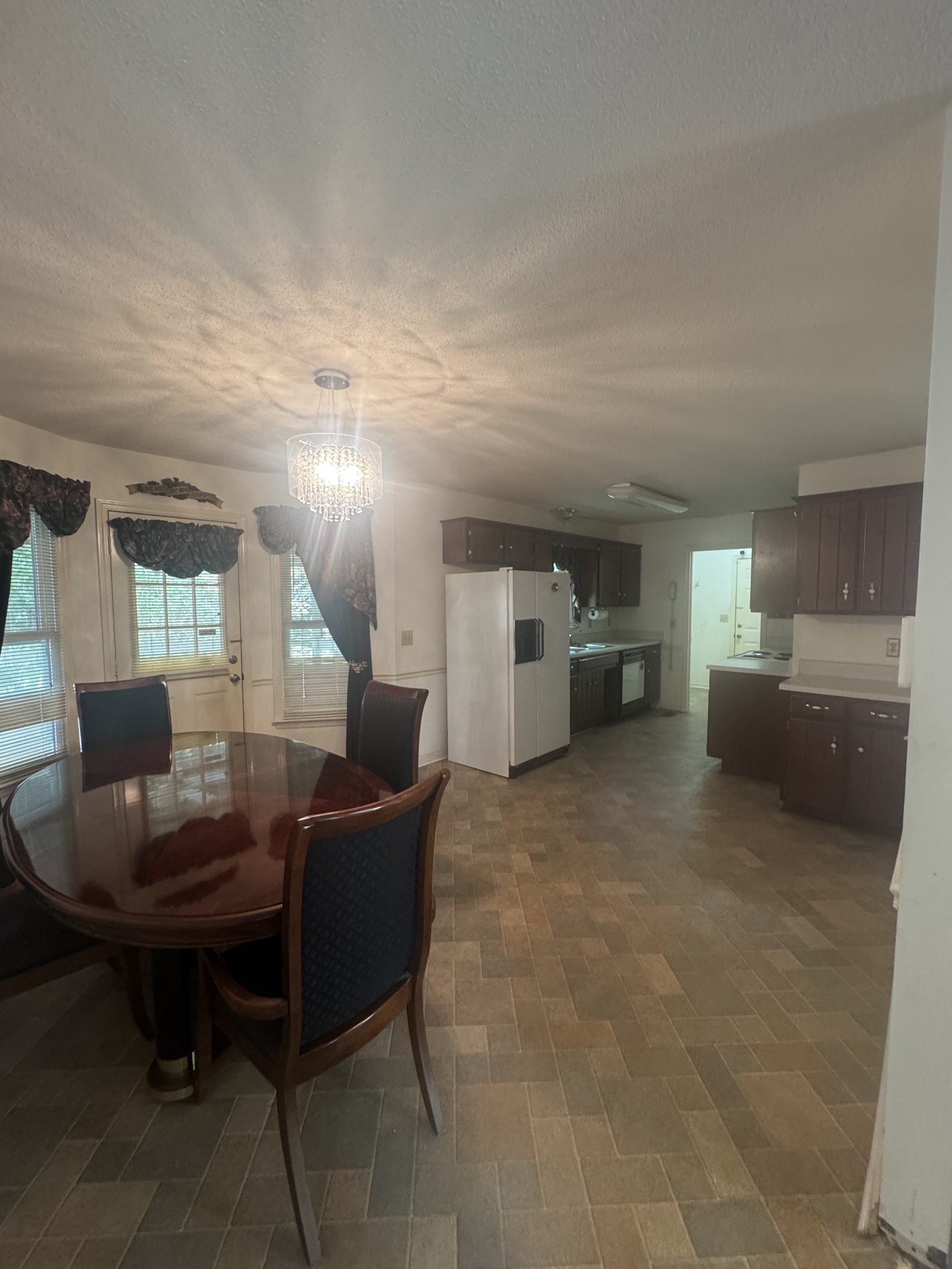 724 Hogan Dr Property Photo 31