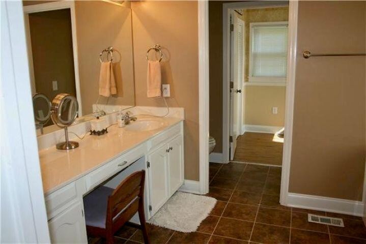 204 Cambridge Pl Property Photo 12
