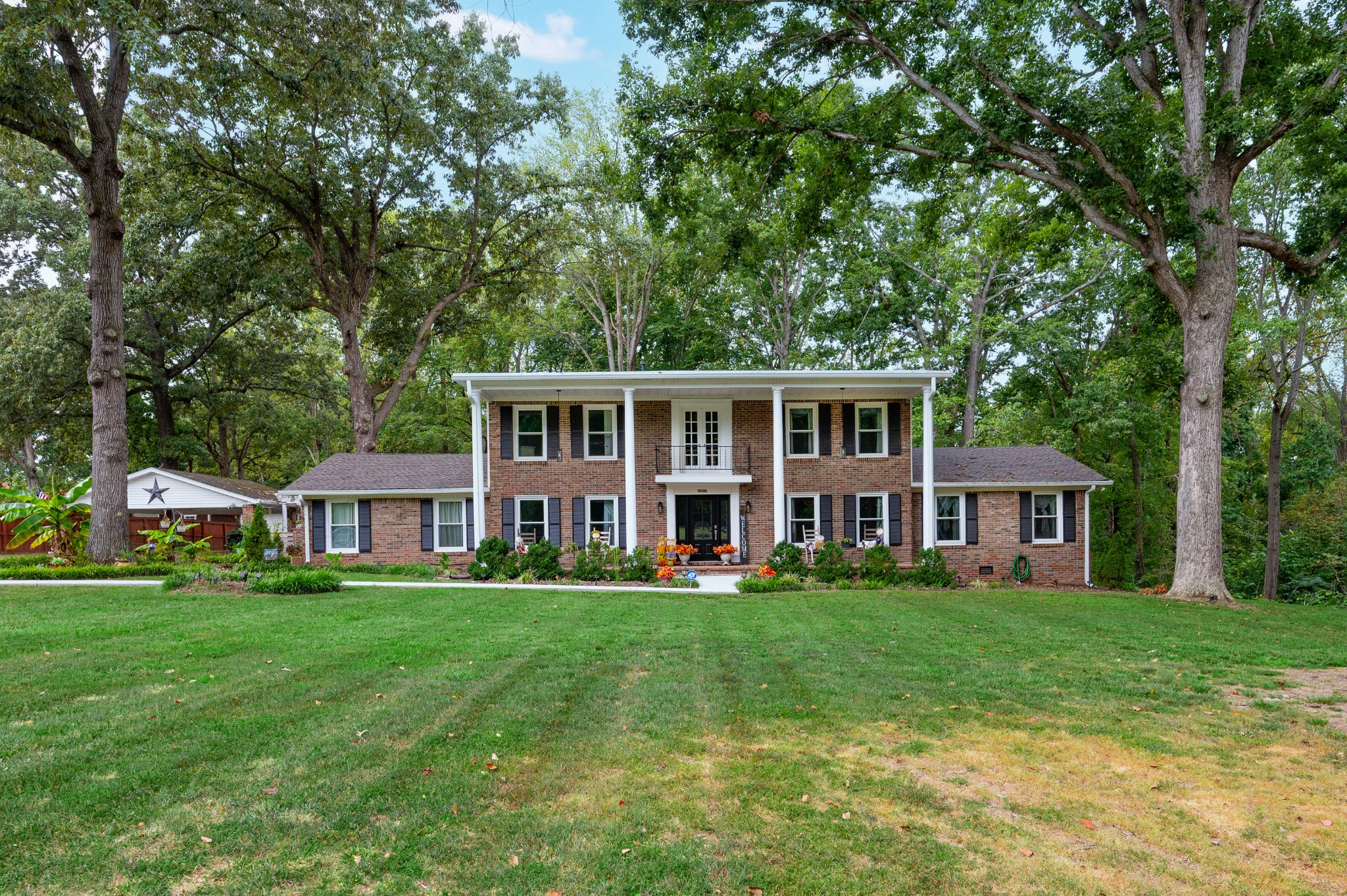 1311 Academy Rd Property Photo 1