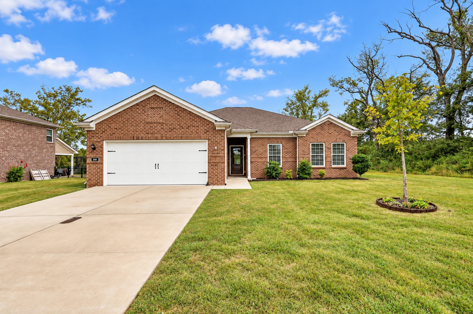 560 Fredericksburg Dr Property Photo 1