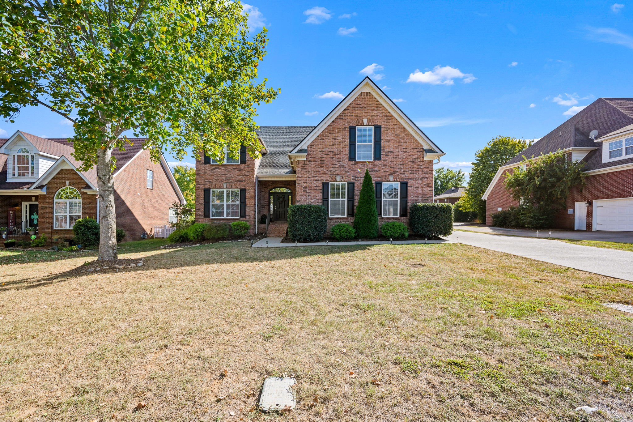 5427 Saint Ives Dr Property Photo 8