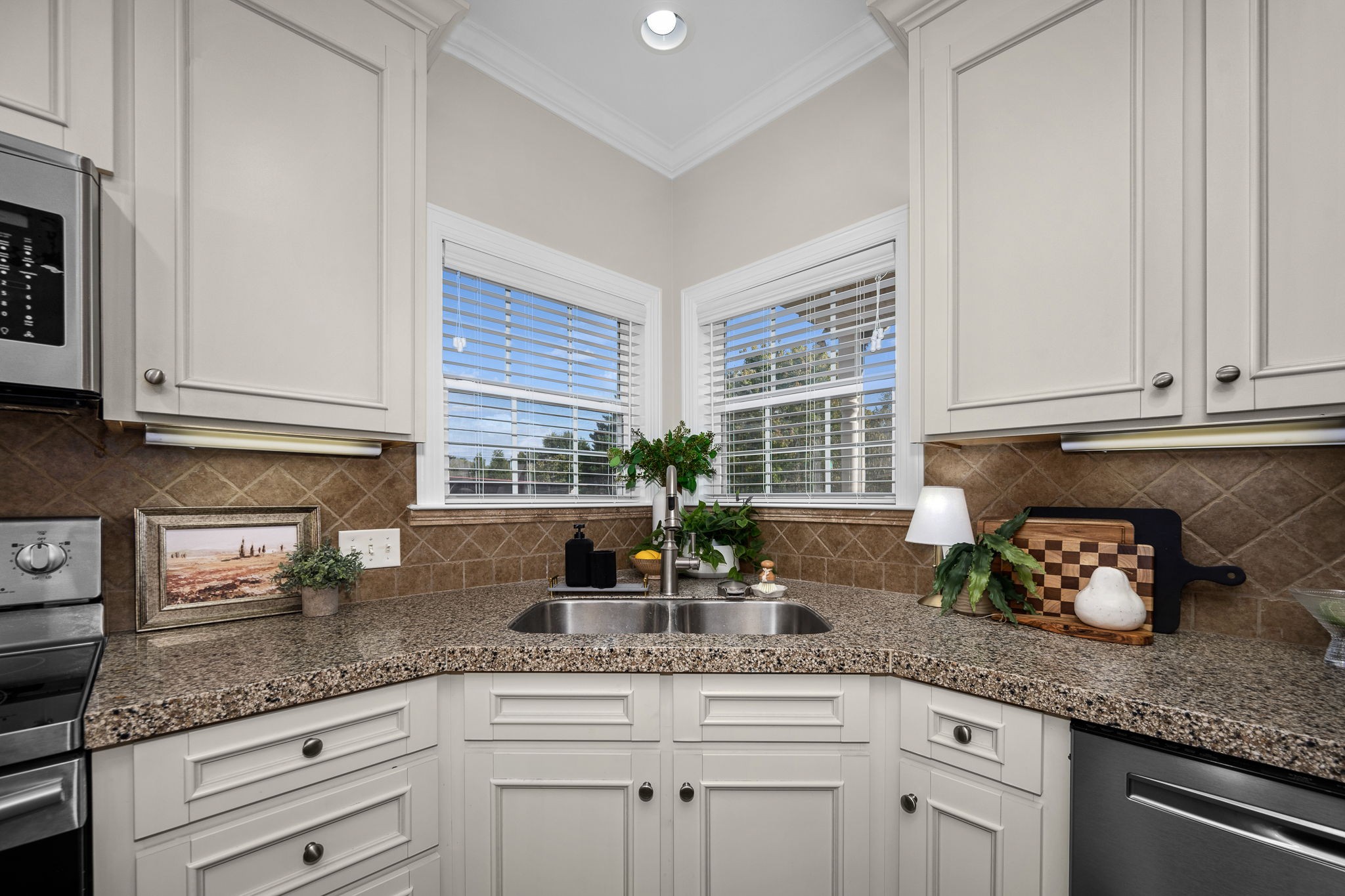 5427 Saint Ives Dr Property Photo 23