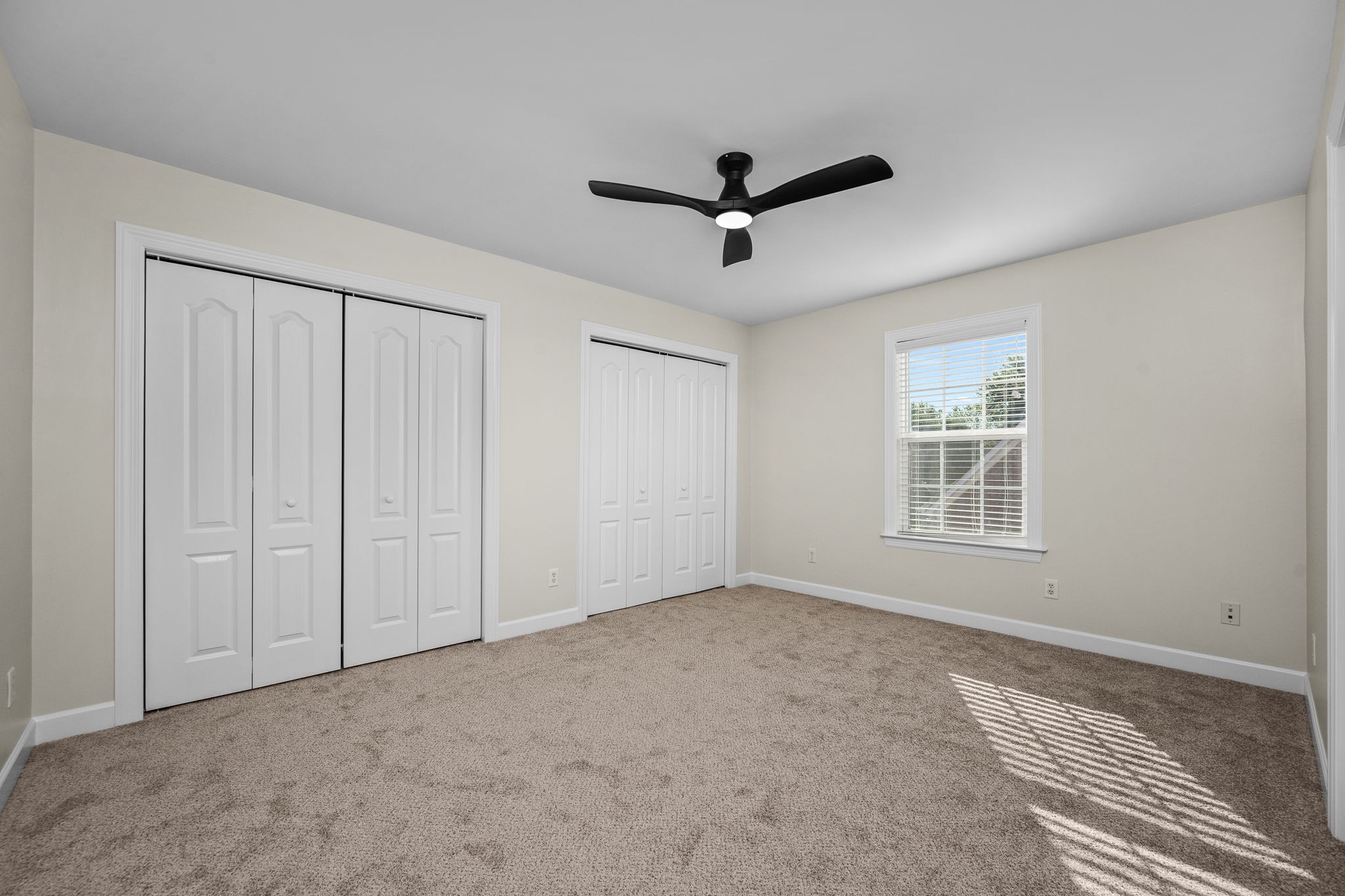 5427 Saint Ives Dr Property Photo 41