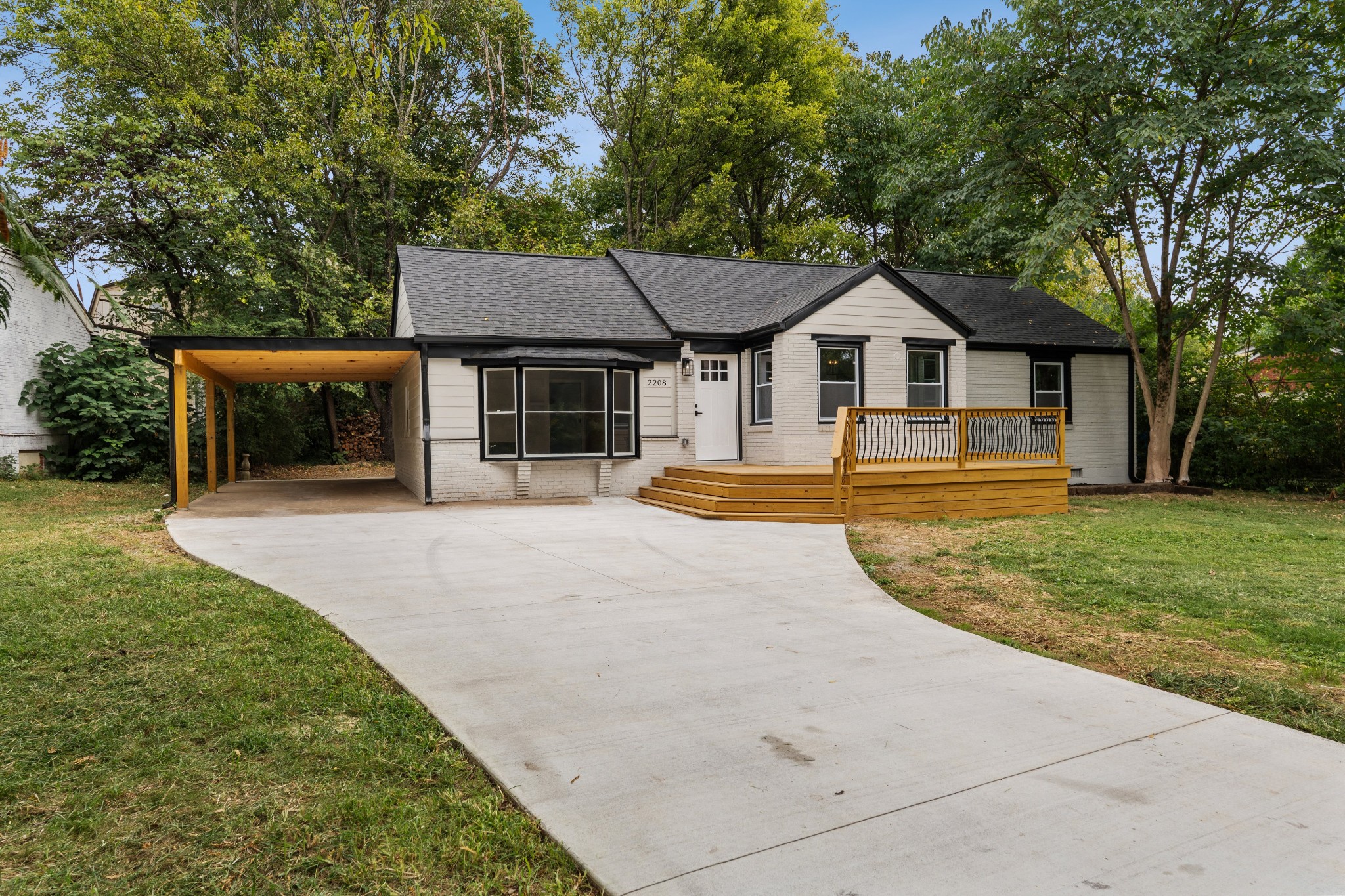 2208 Pittswood Dr Property Photo 1