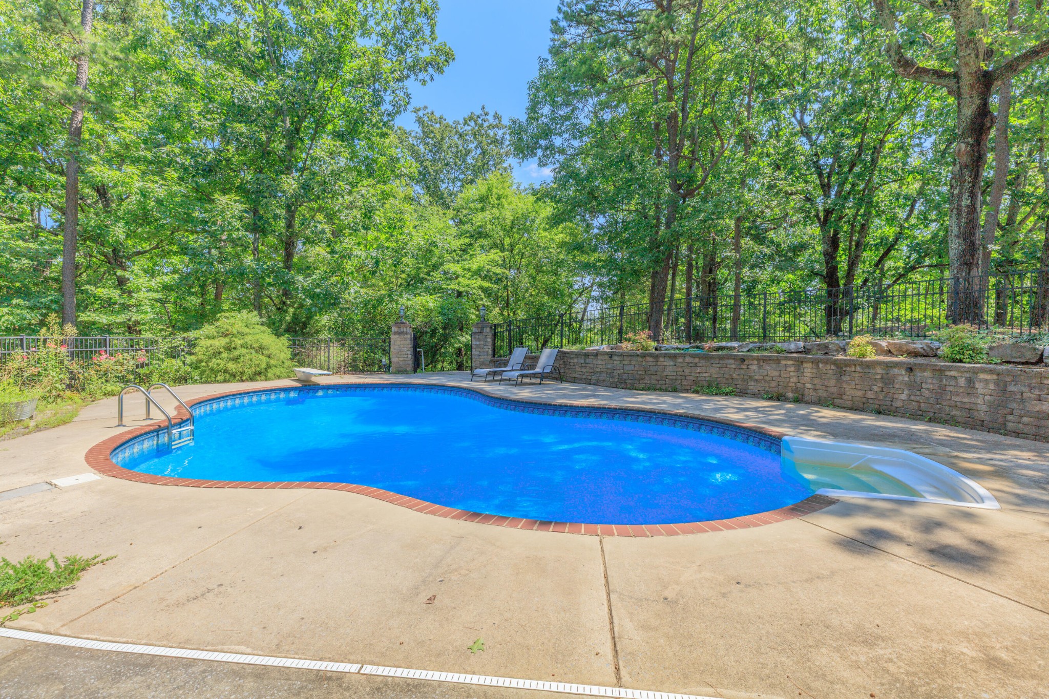 1558 Powder Springs Circle Property Photo 6