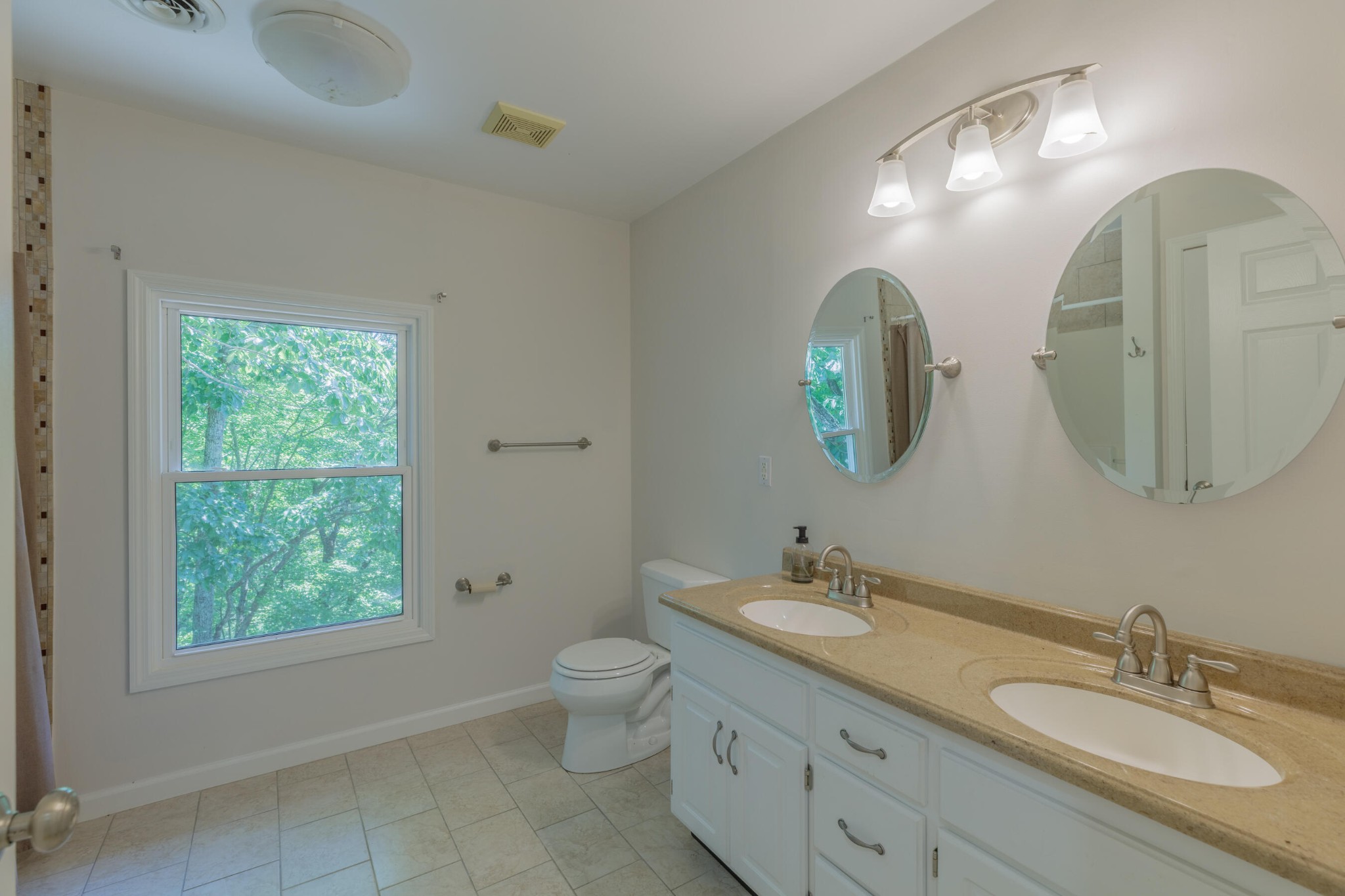 1558 Powder Springs Circle Property Photo 25
