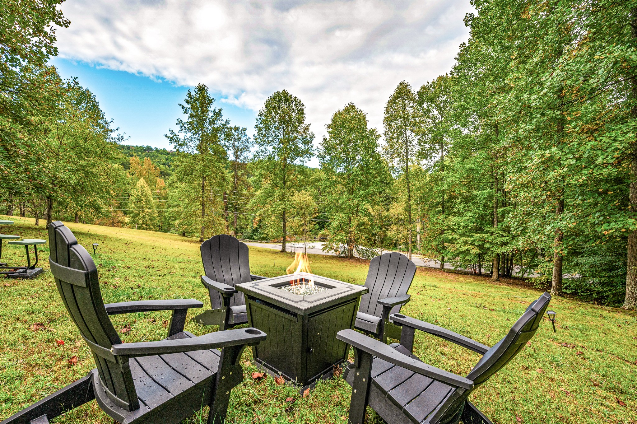 4093 Hickory Hollow Way Property Photo 2