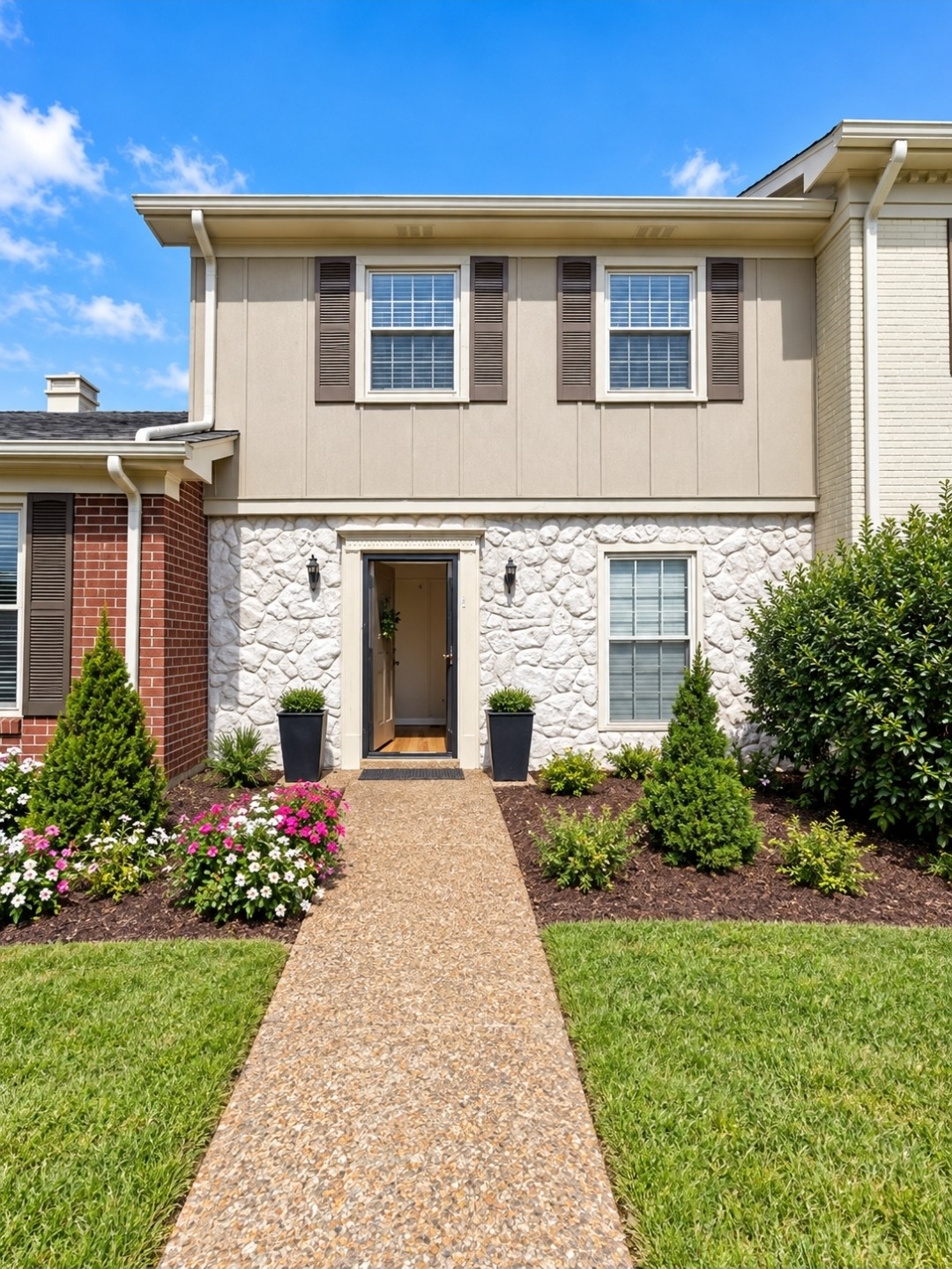 1011 Murfreesboro Rd Property Photo 1