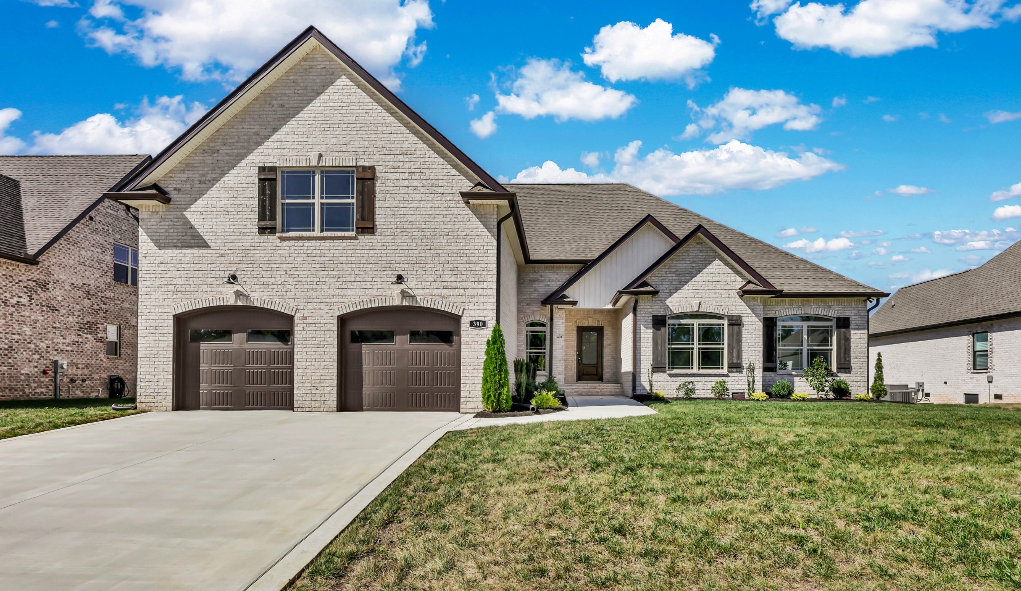 390 Young Ln Property Photo 1