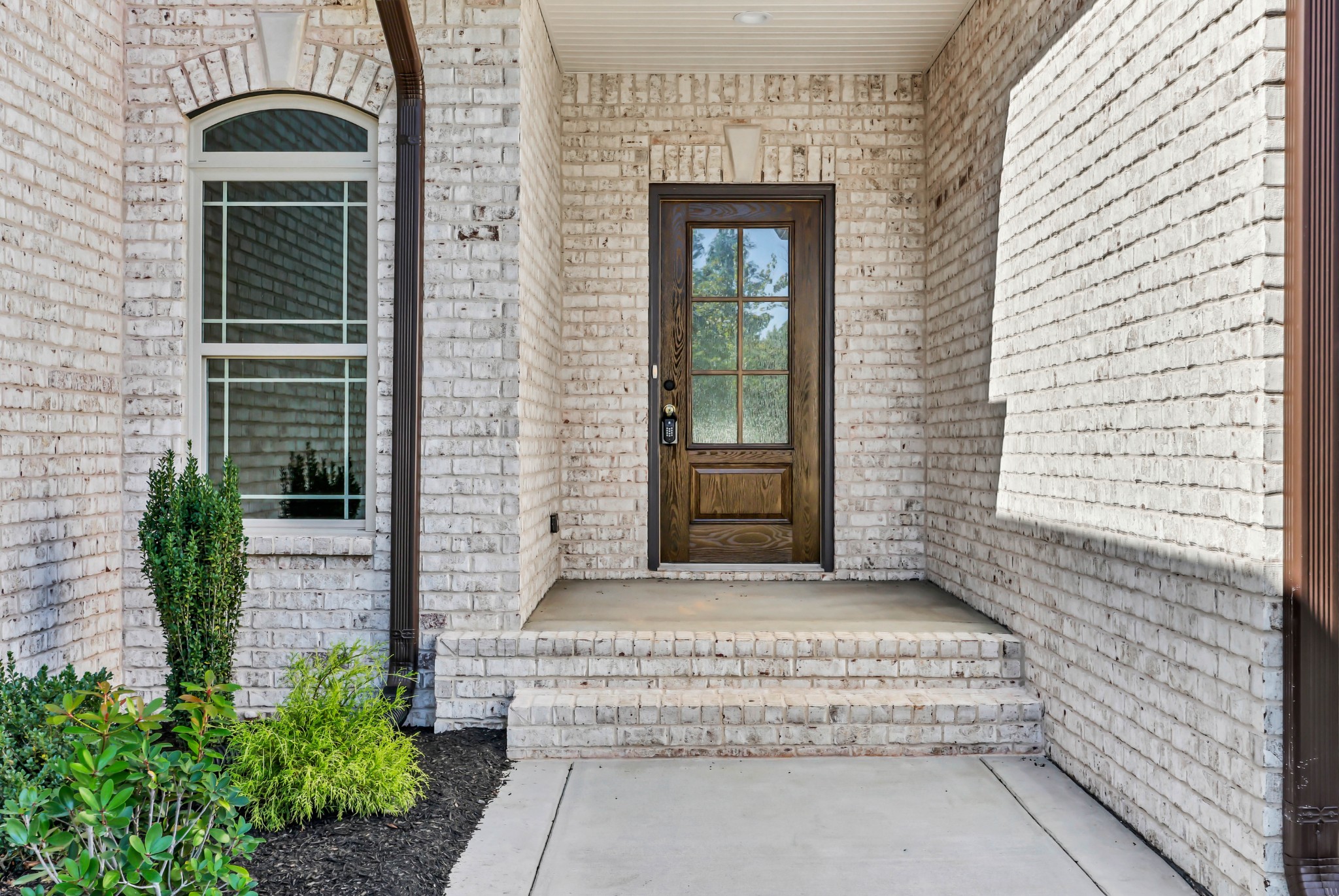 390 Young Ln Property Photo 8