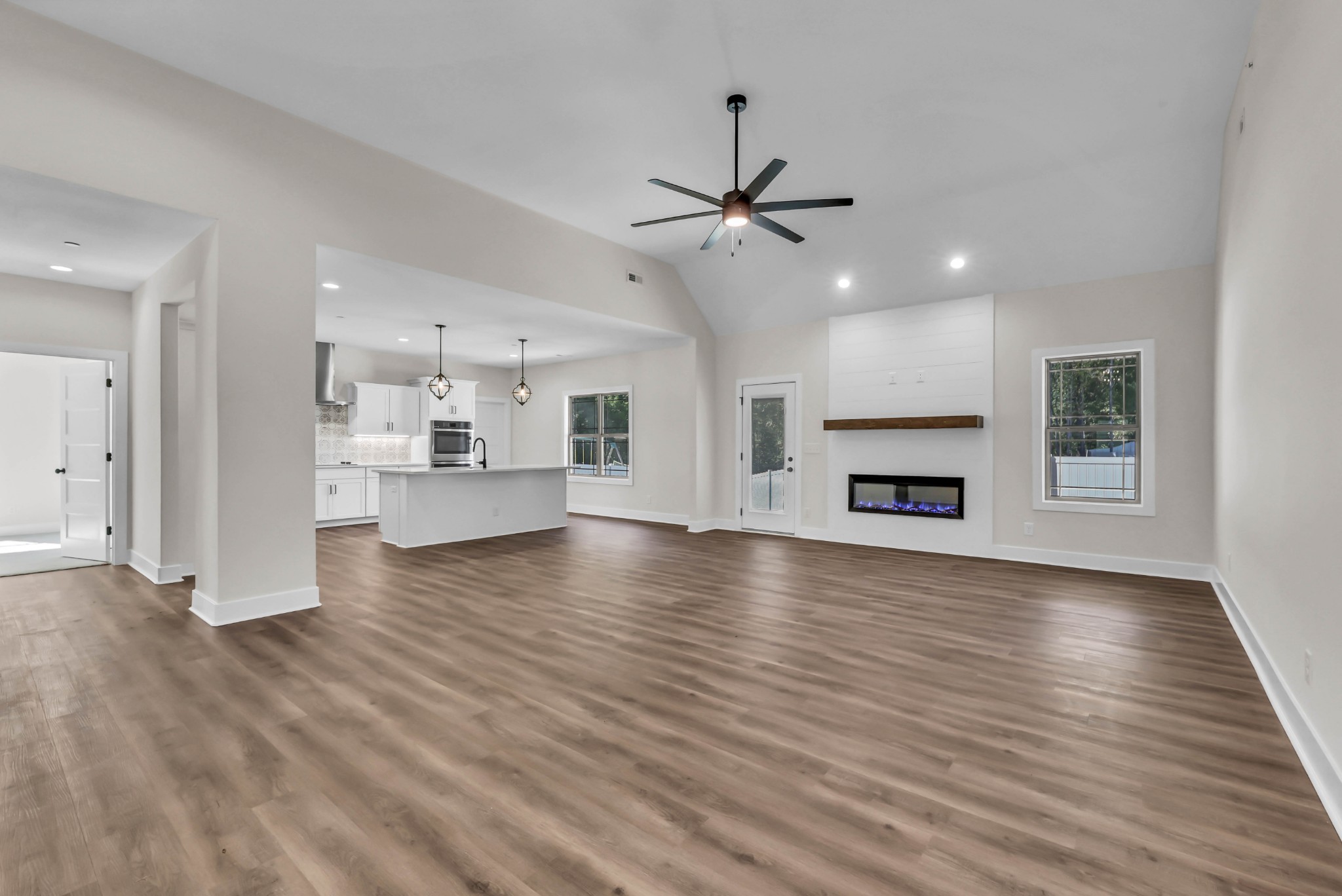 390 Young Ln Property Photo 13