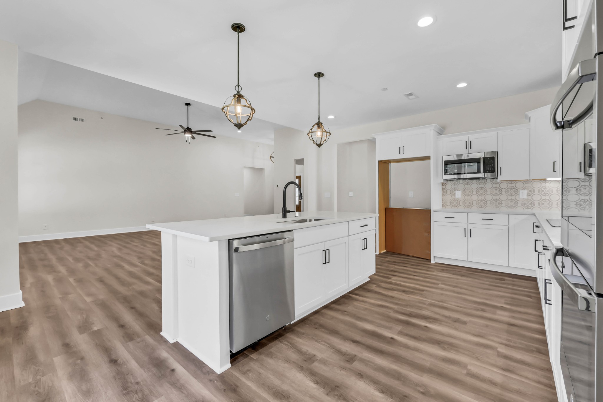 390 Young Ln Property Photo 20
