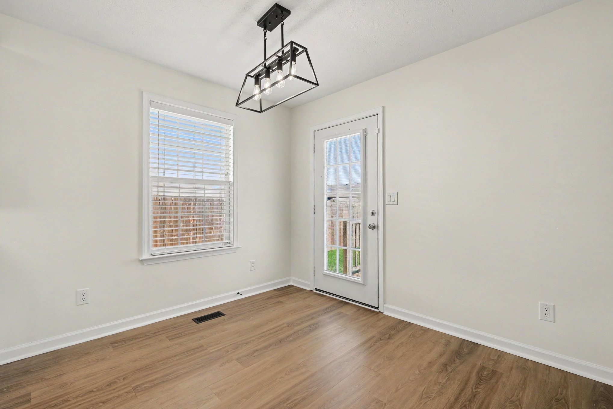 1847 Emily Ln Property Photo 13