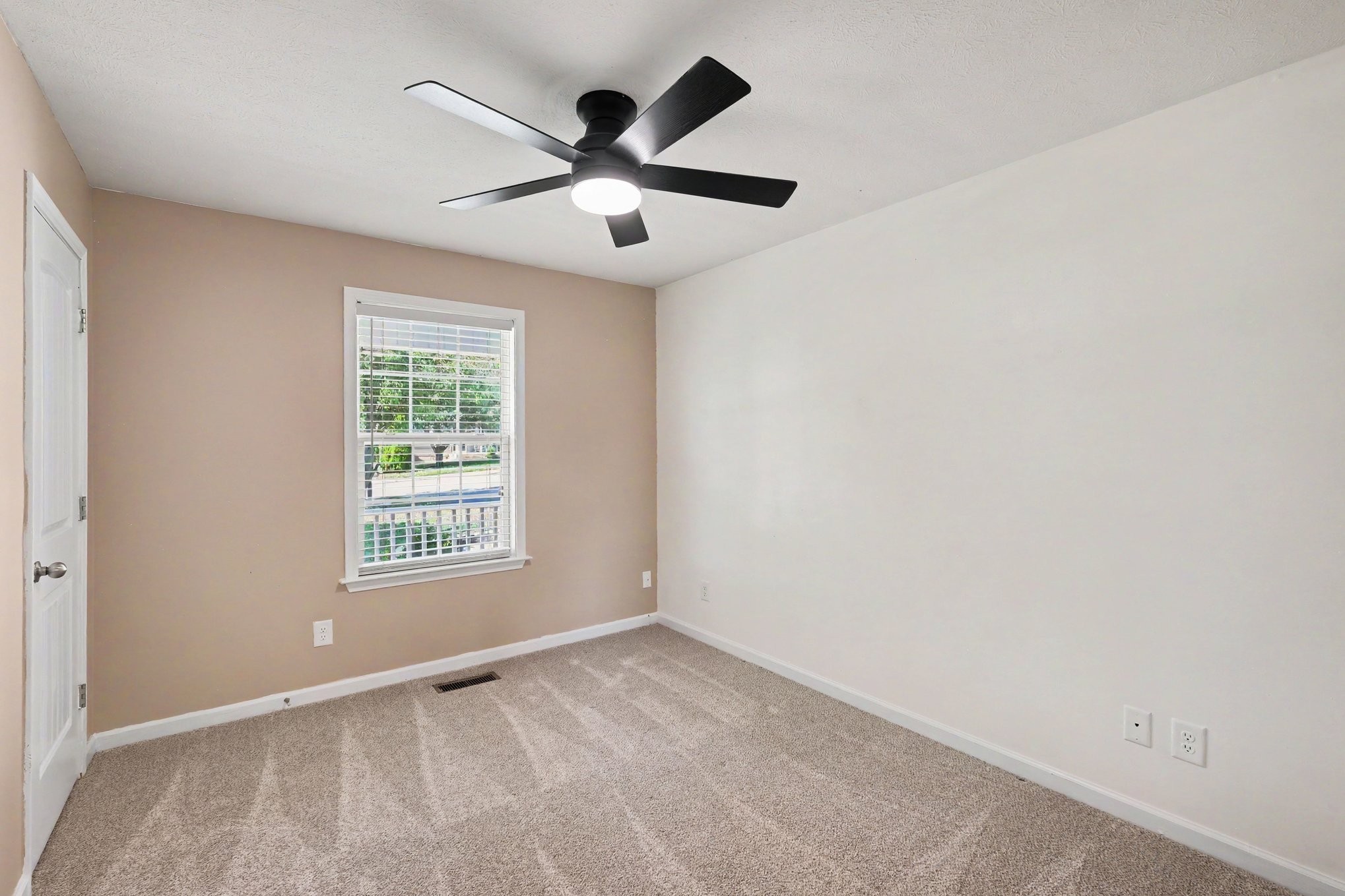 1847 Emily Ln Property Photo 18