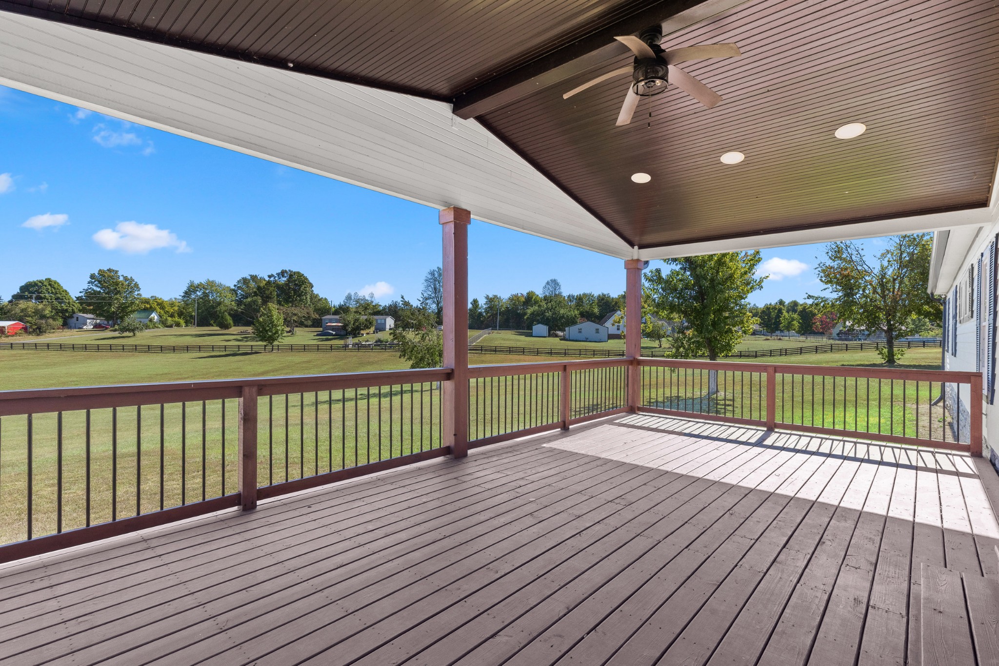 284 Paul Thompson Rd Property Photo 4