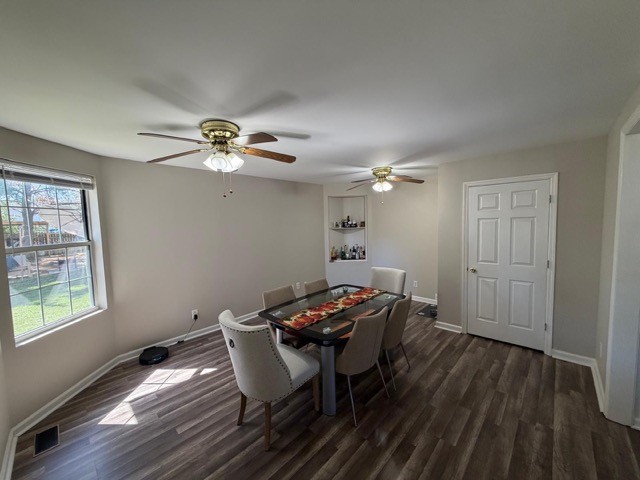 111 N Hampton Ct Property Photo 16