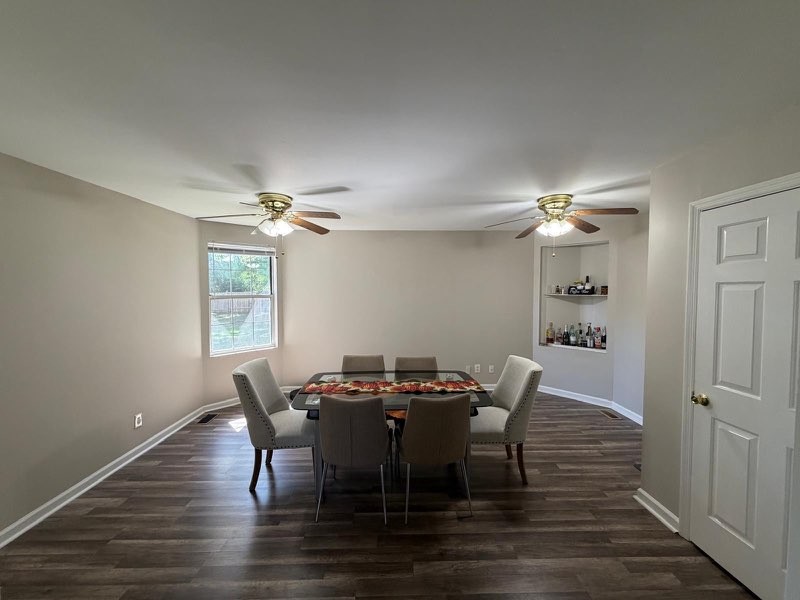 111 N Hampton Ct Property Photo 17